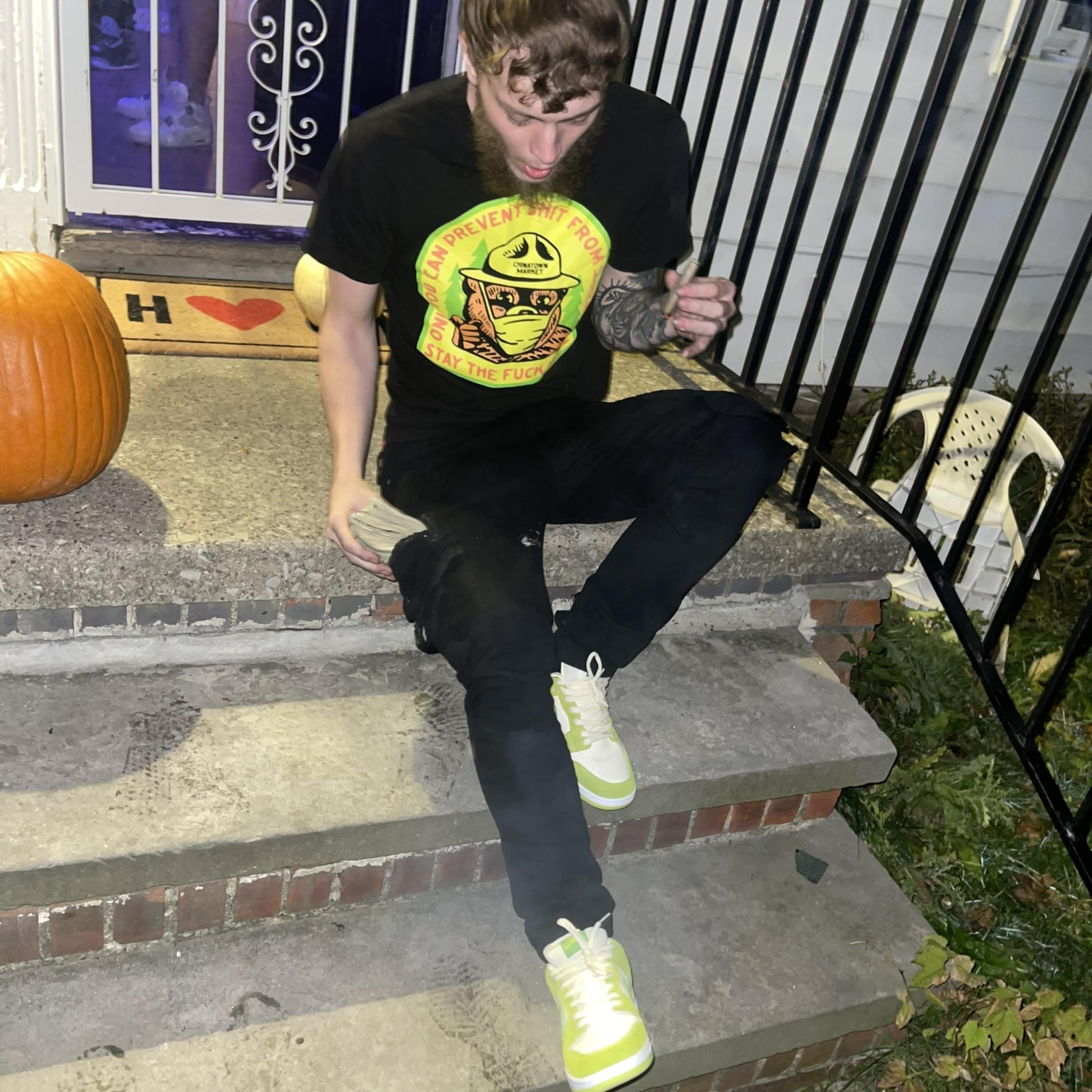 In This Bitch artwork