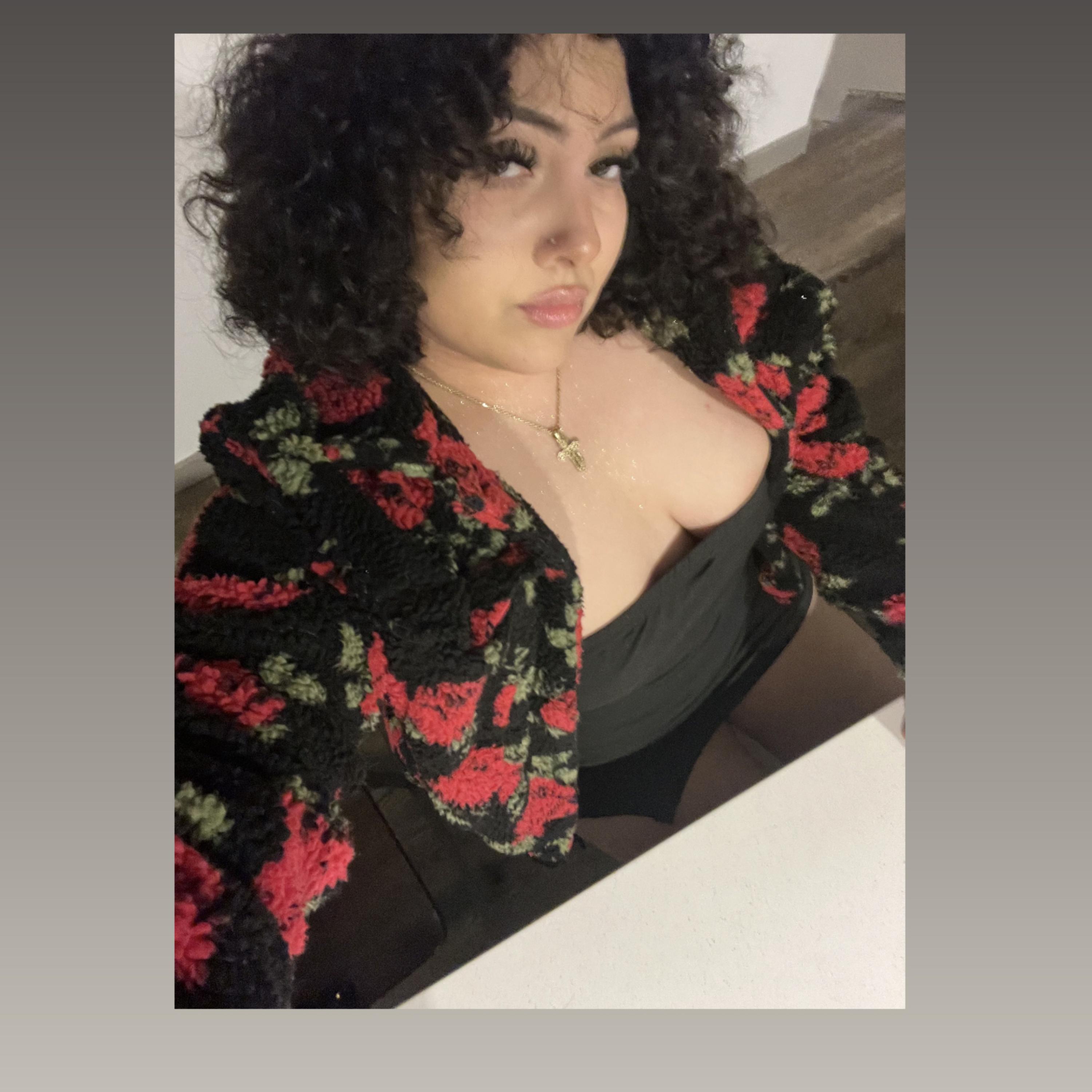 Who’s SG Curlybabieee? artwork