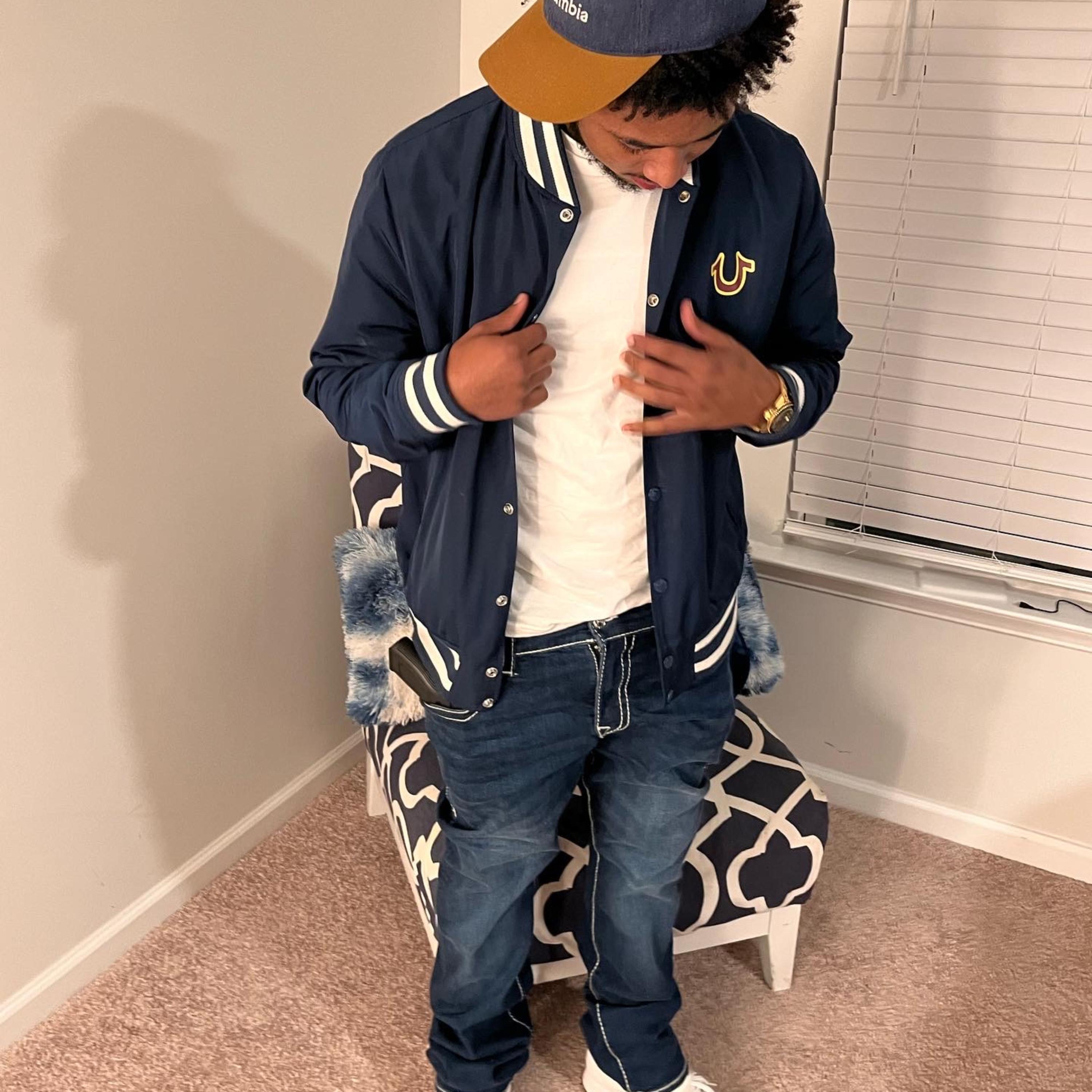 Standin Onna artwork
