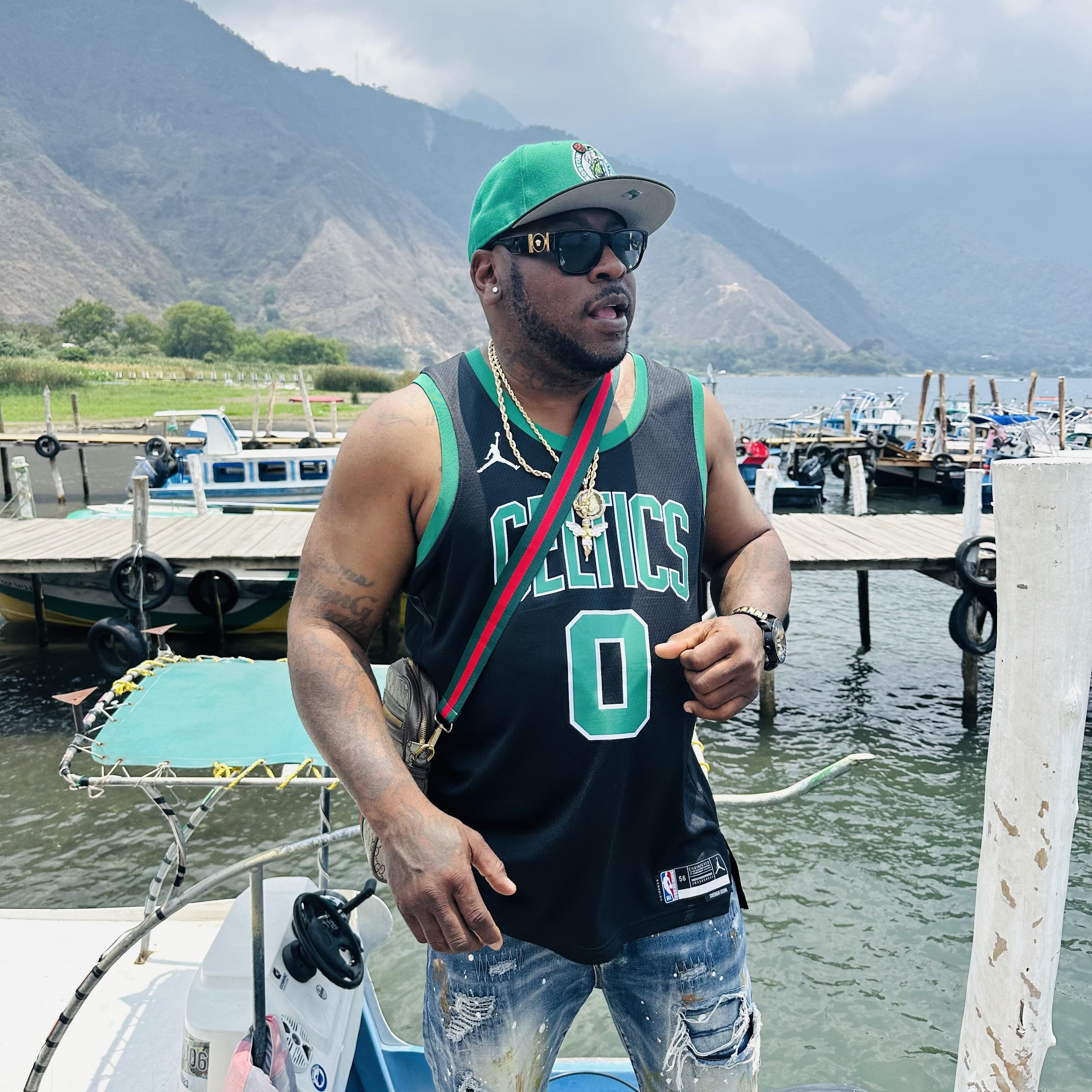 Make It Look Easy artwork