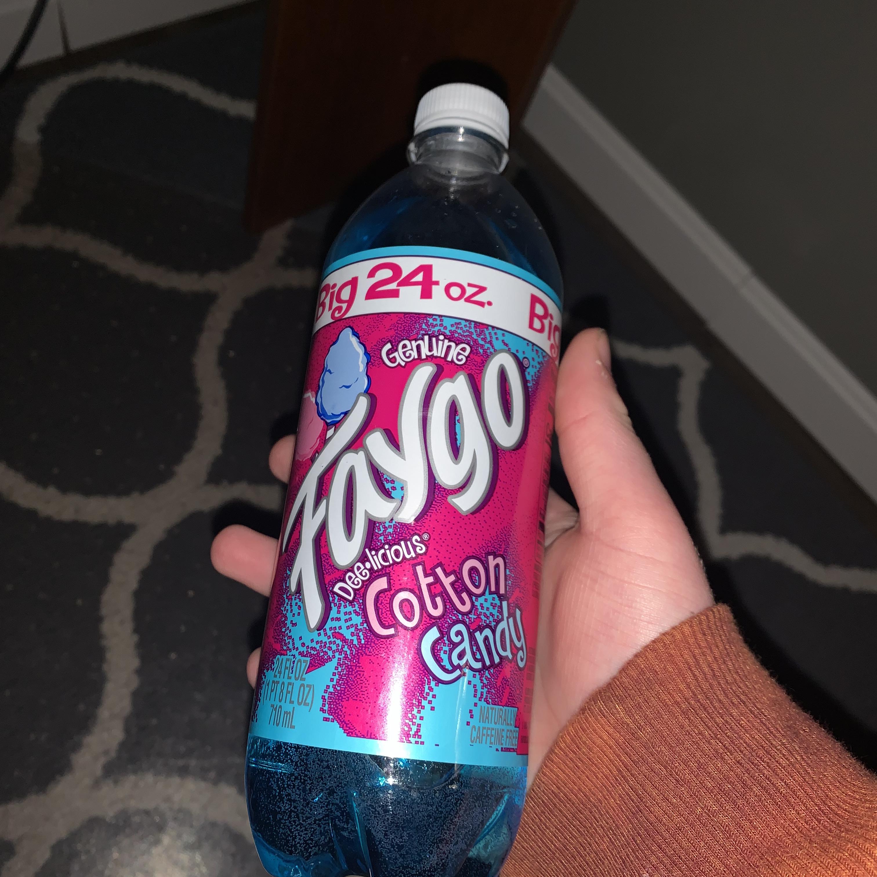 She Likes To Break Up Every Night artwork