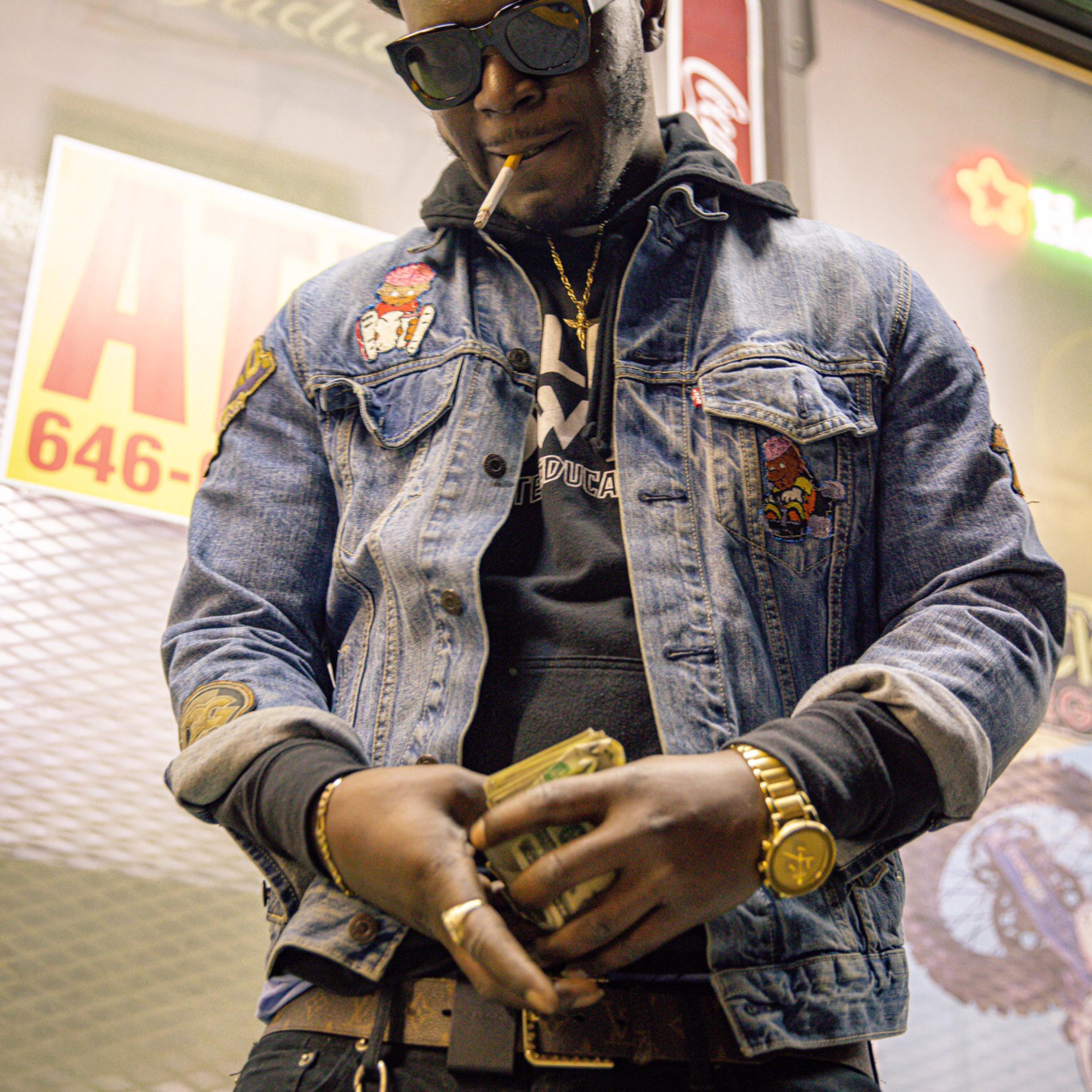 $2,000 Dawg Fight artwork