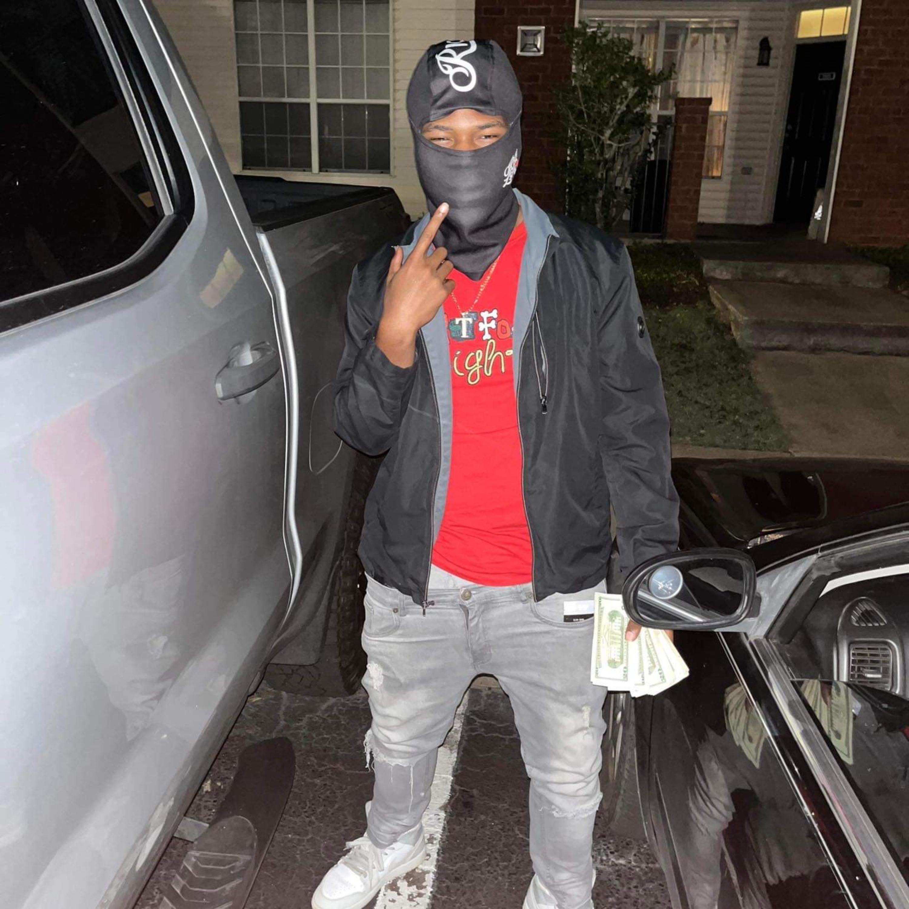 No Tagg artwork
