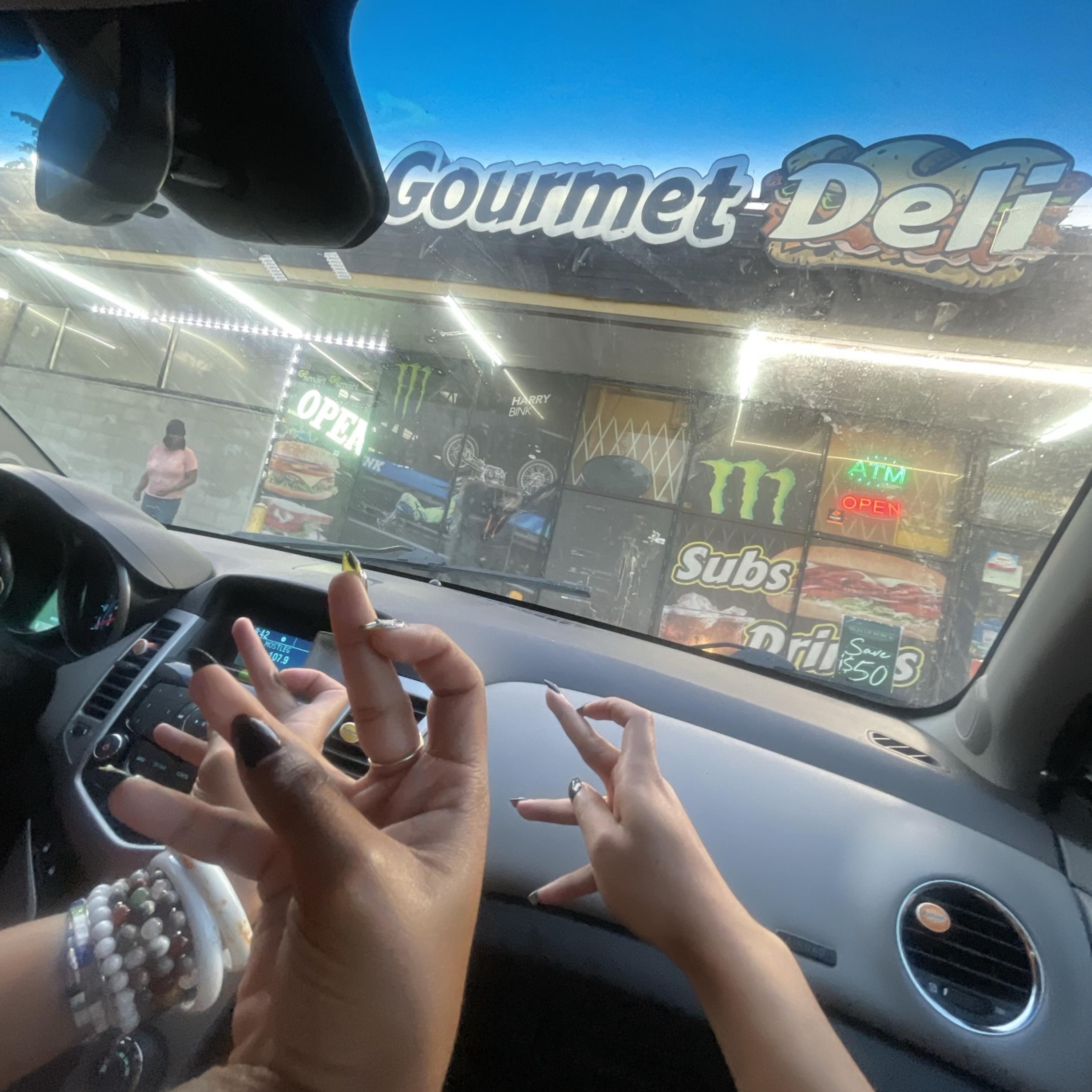 Longlivedemsnakess artwork