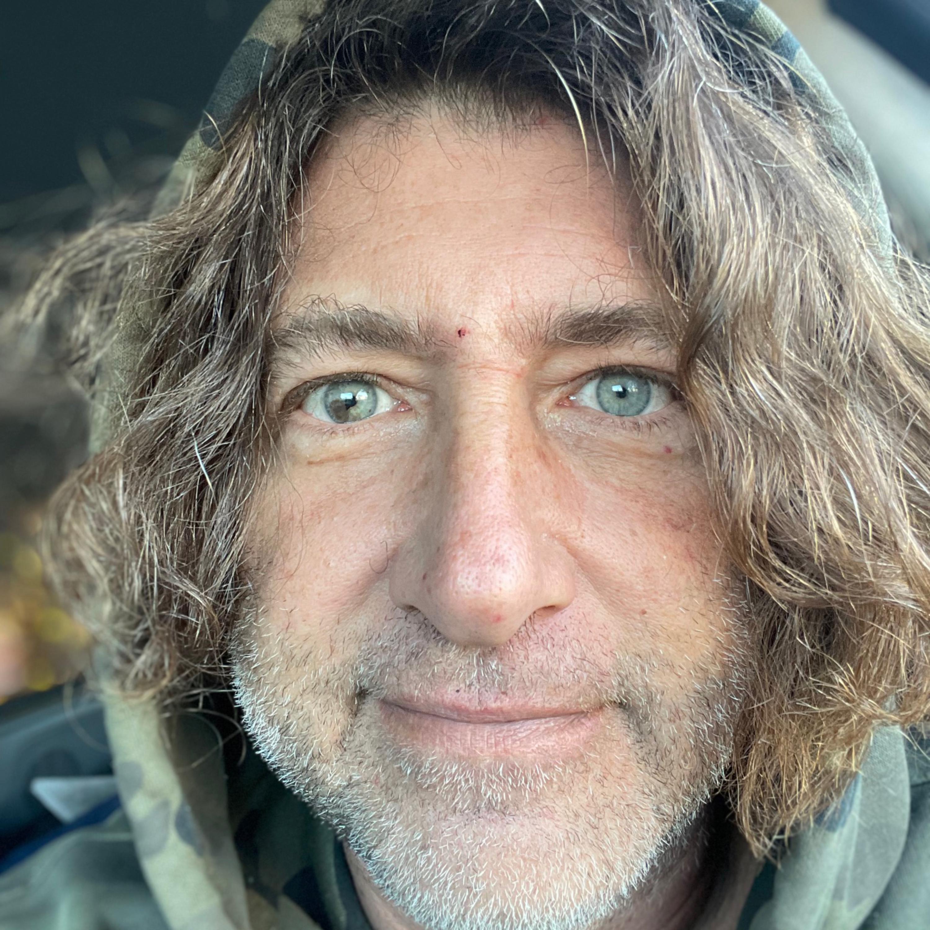 NoNeed2Sneak artwork