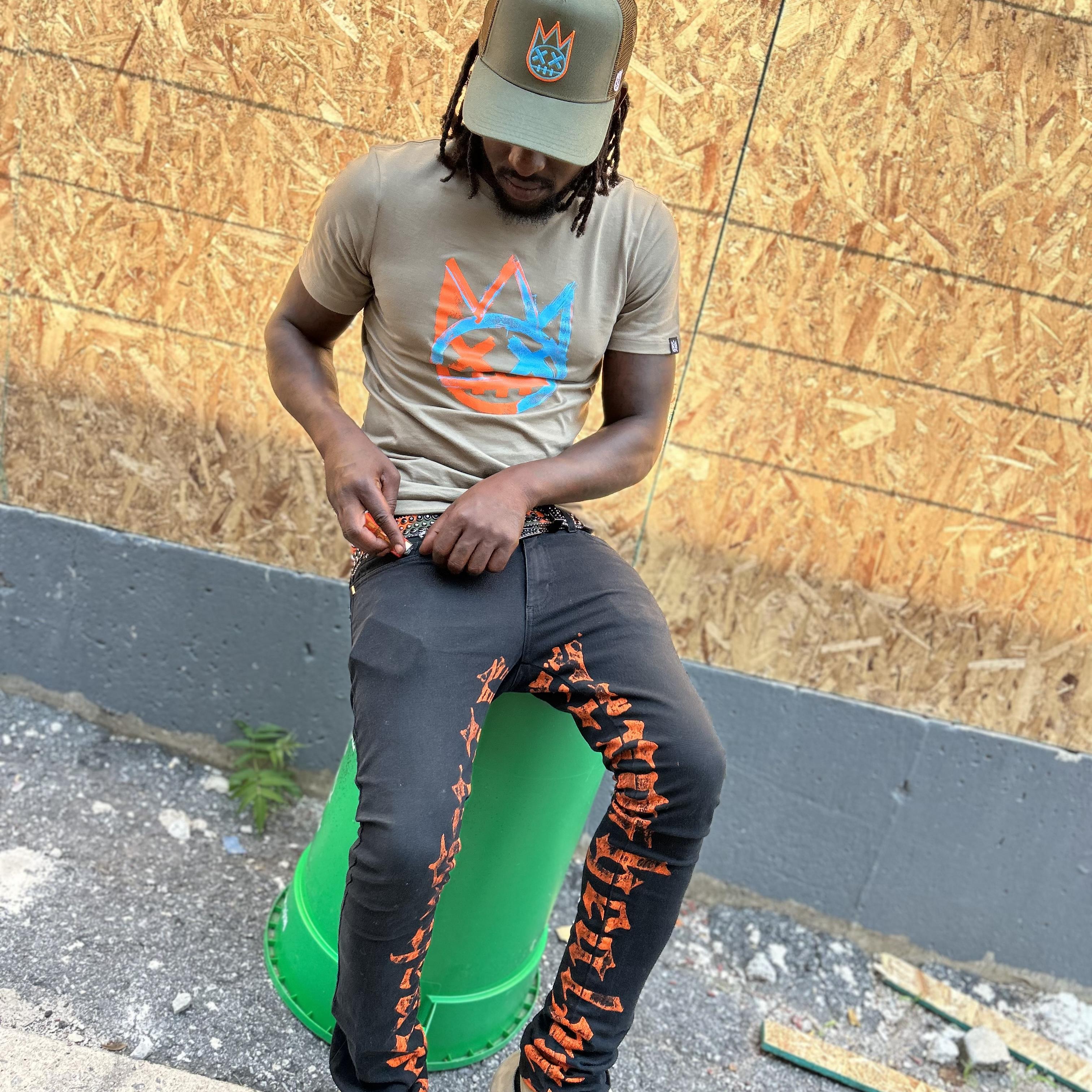D'USSÉ Flows artwork