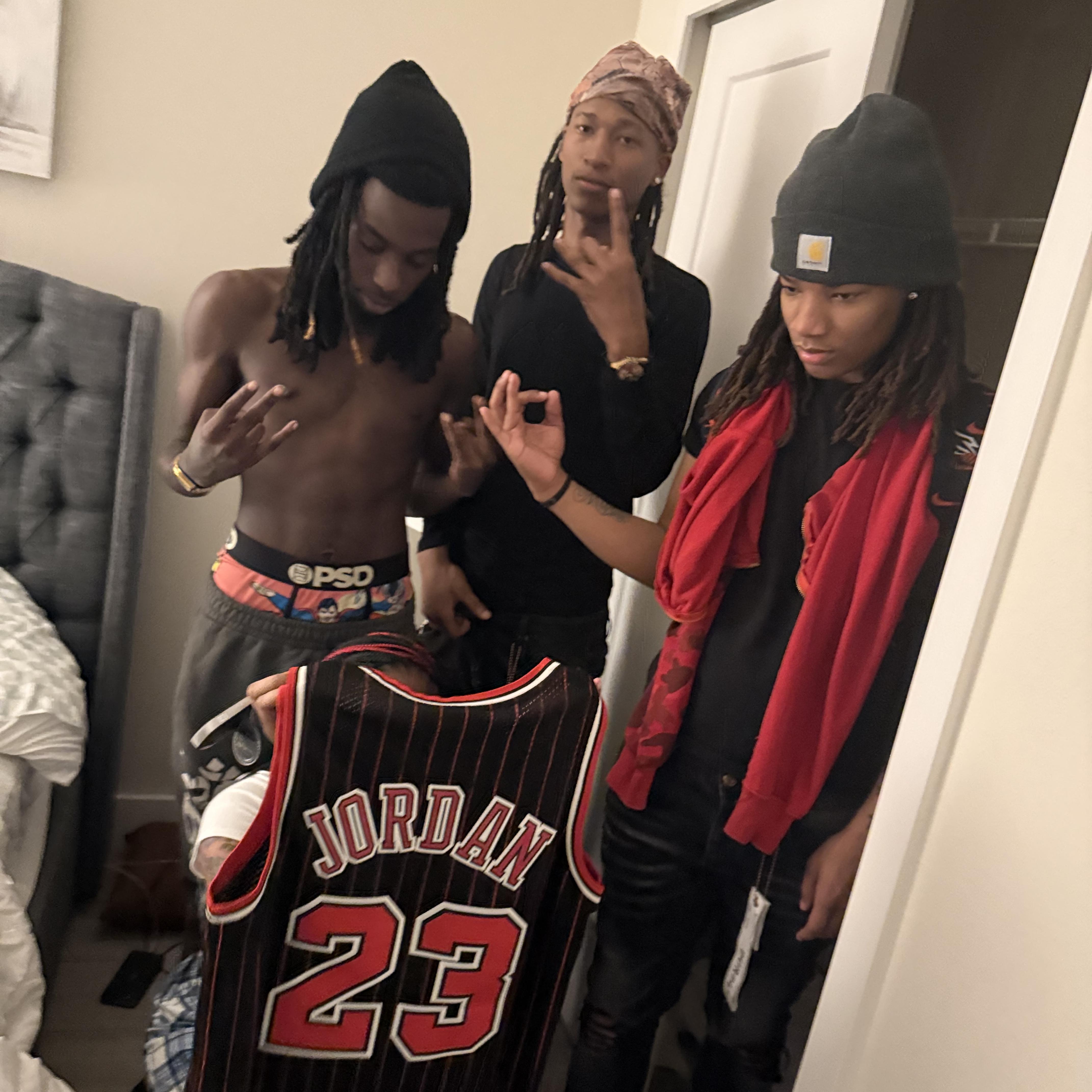 Evil Twinzz artwork