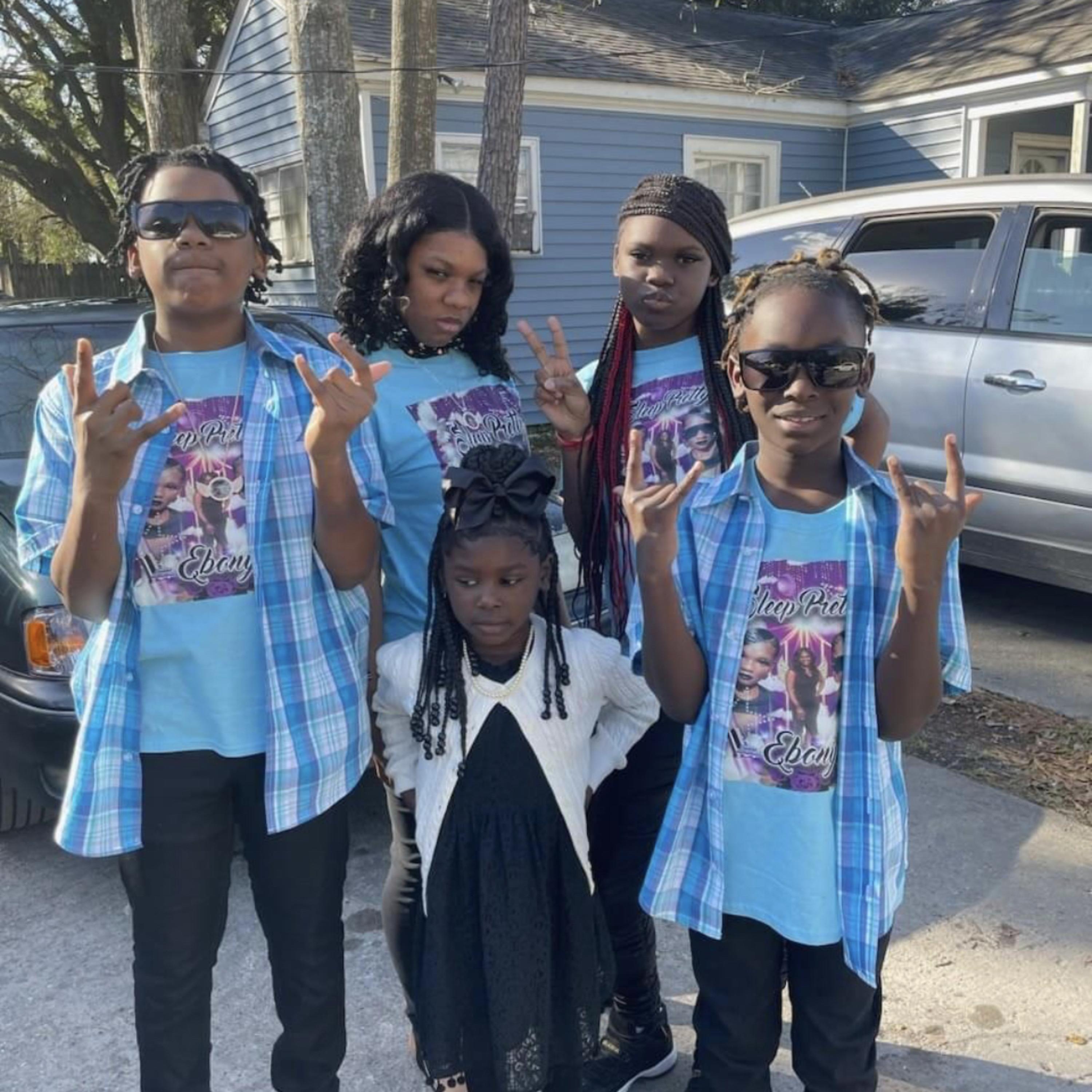 Ghettolivingtothebandoe artwork