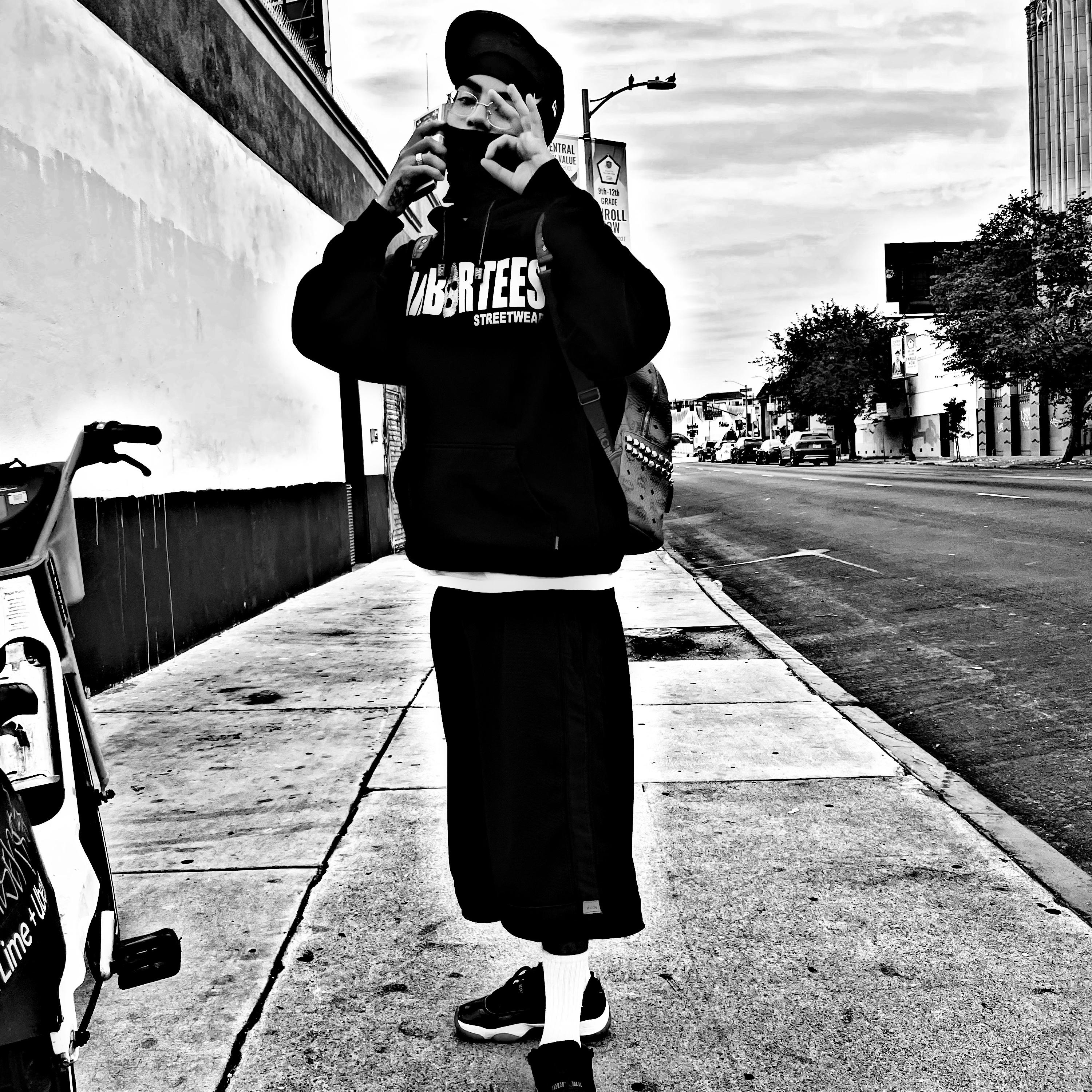 Don’t Stop The B’z artwork