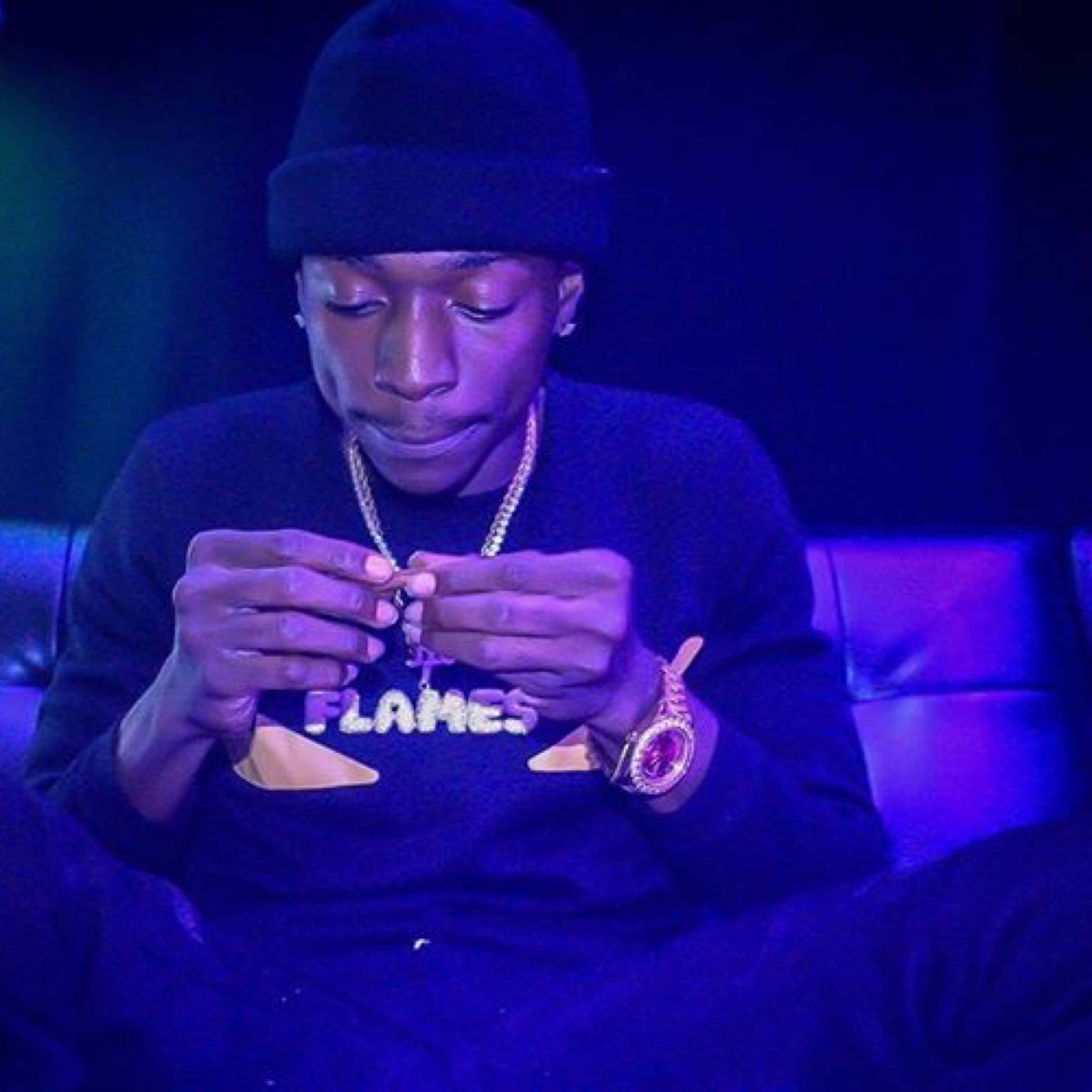 Rags 2 Riches artwork