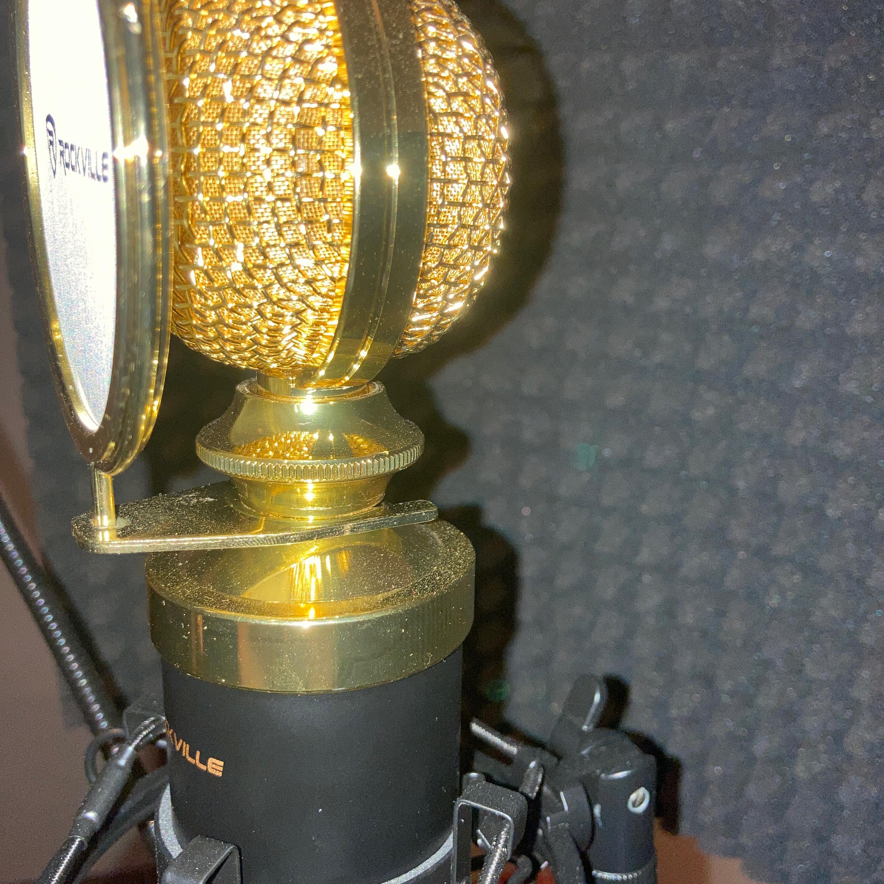 GOLD MIC (Freestyle) artwork