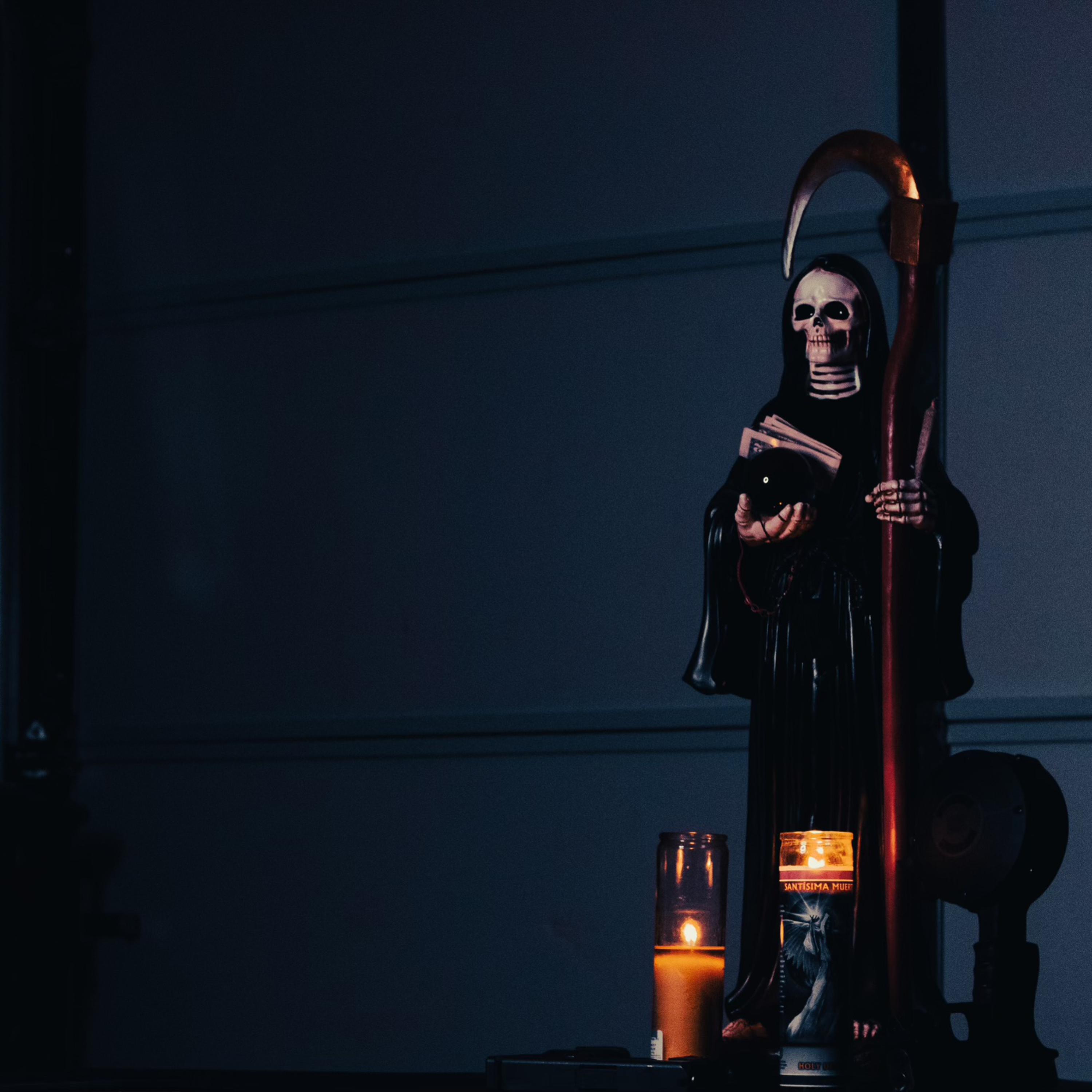 Entre El Peligro artwork