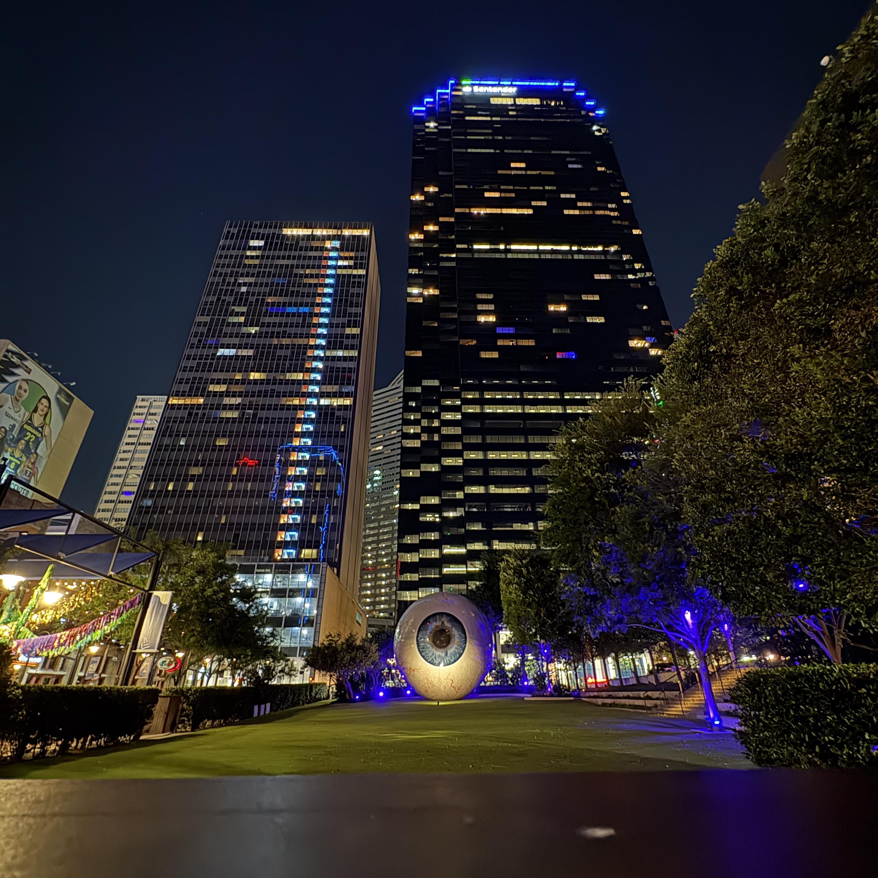 No Love In Dallas artwork