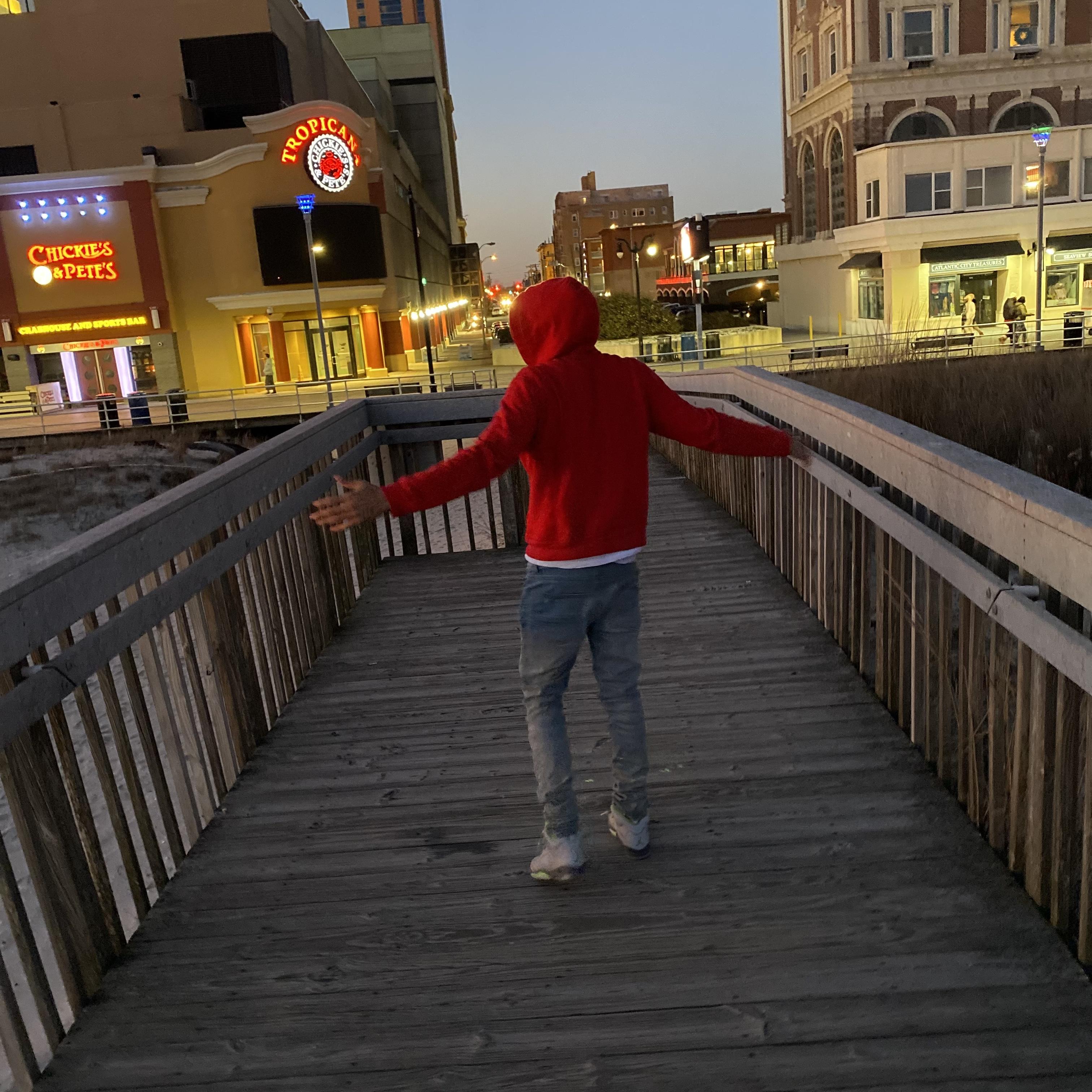 BEAUTY QUEEN artwork