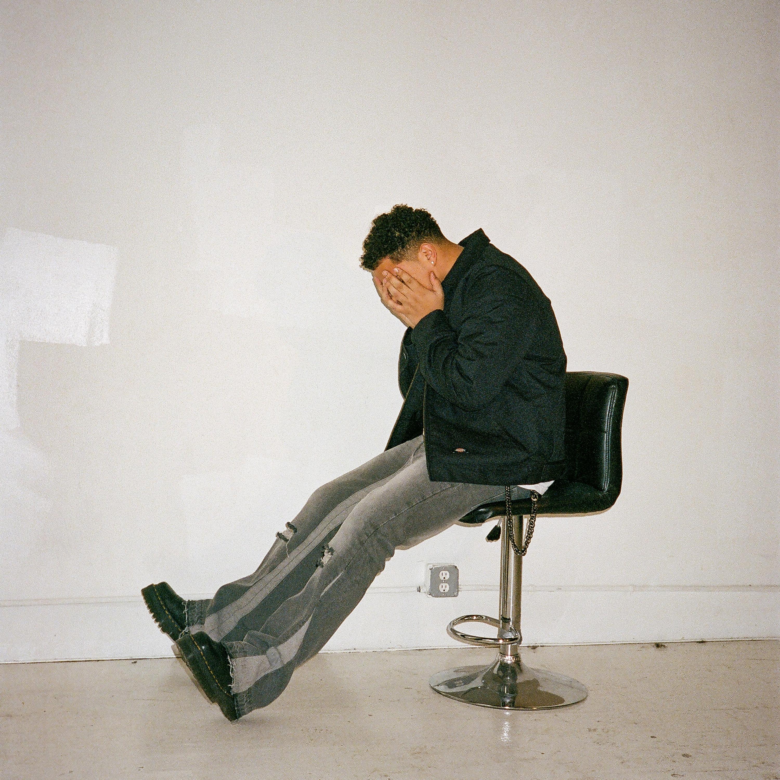 HOW U HATE FROM OUTSIDE by Day Lee cover art