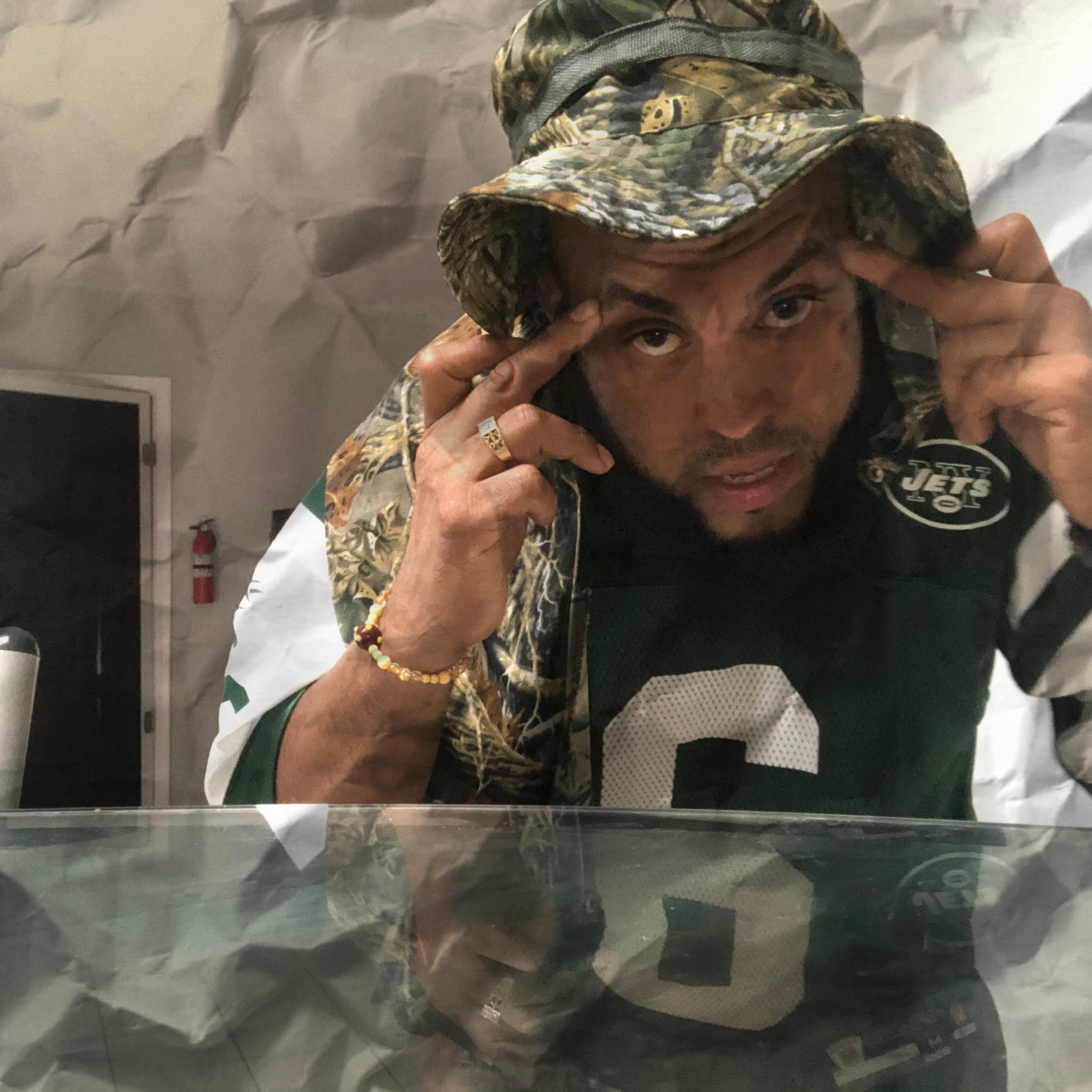 £istening €yez artwork