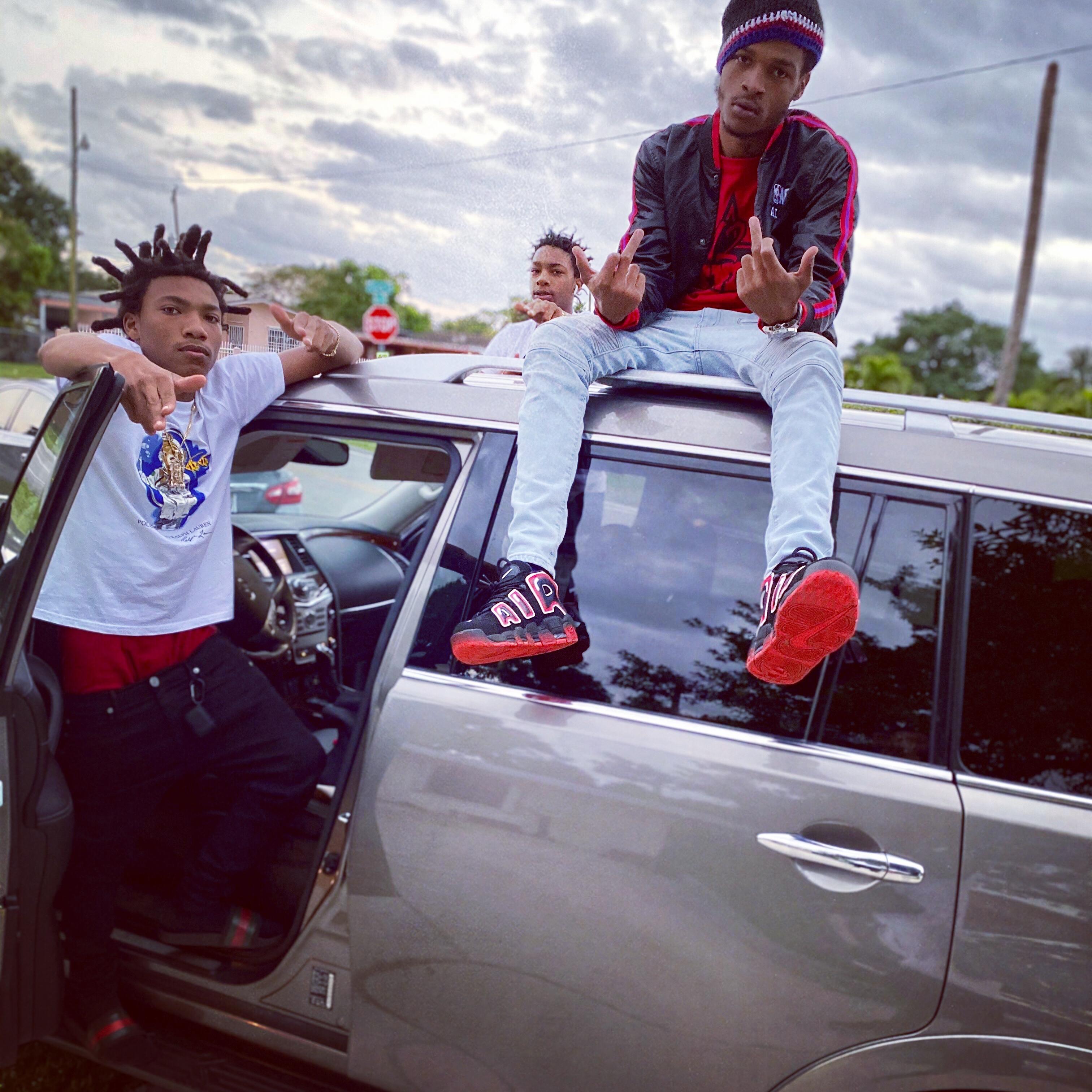 How U Living artwork