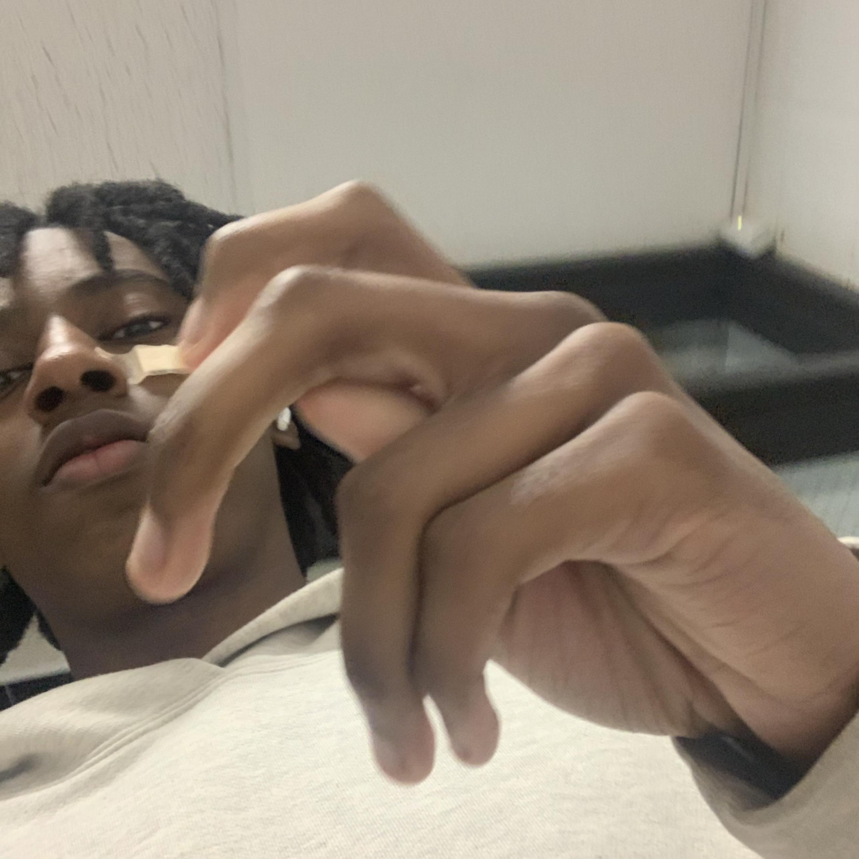 #12CANTSTOPSHIT artwork