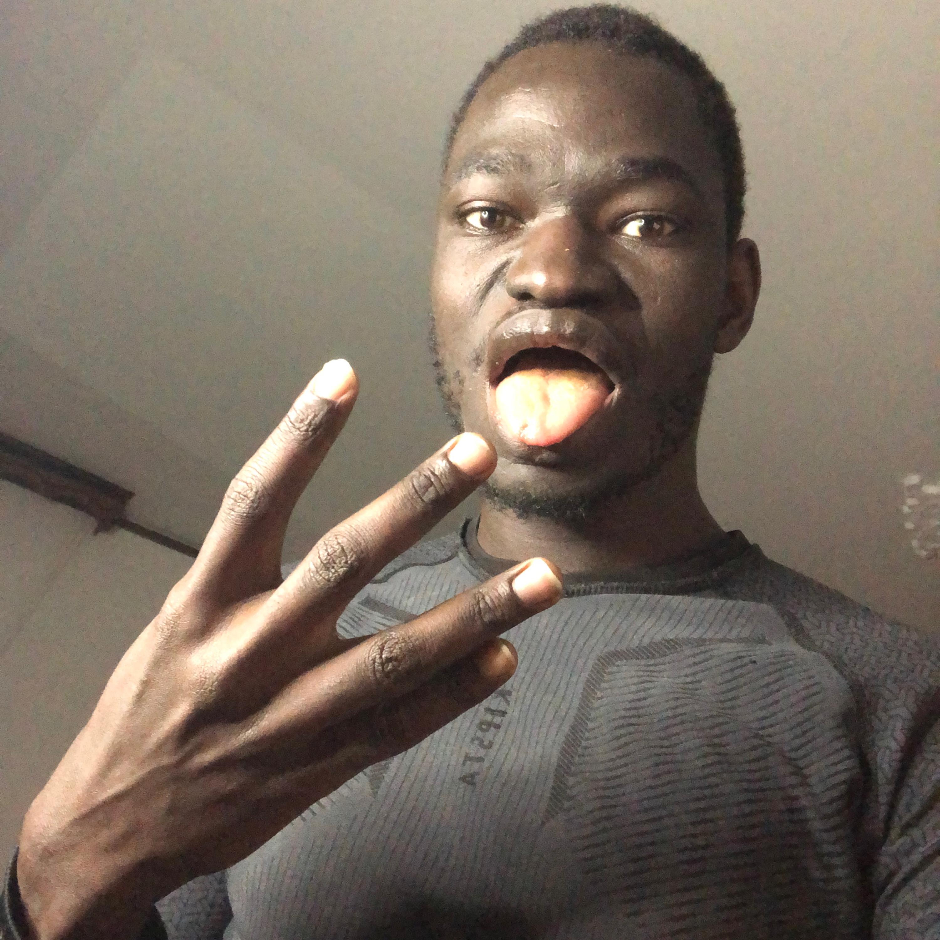 Cappello Youri artwork