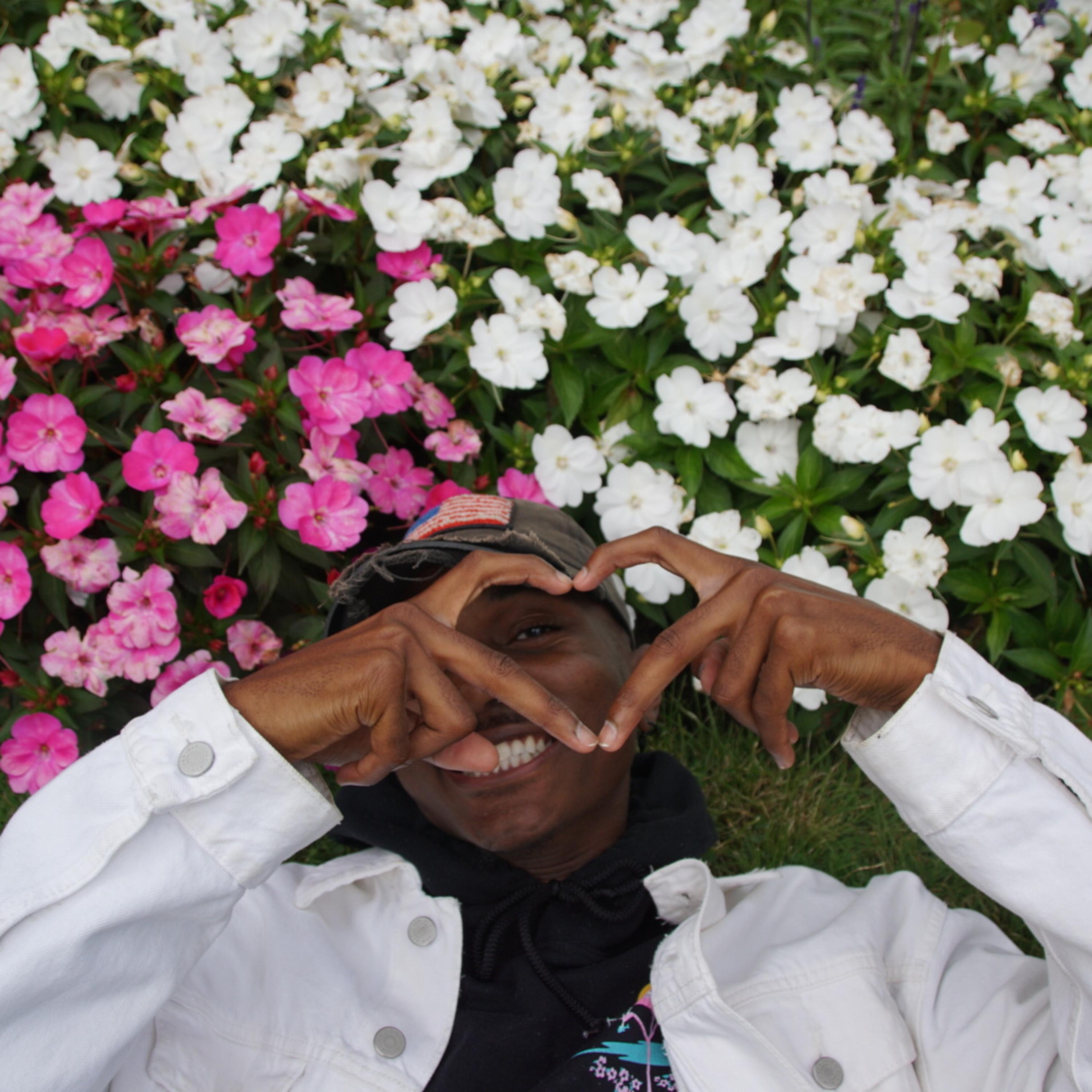 She Luv Me artwork