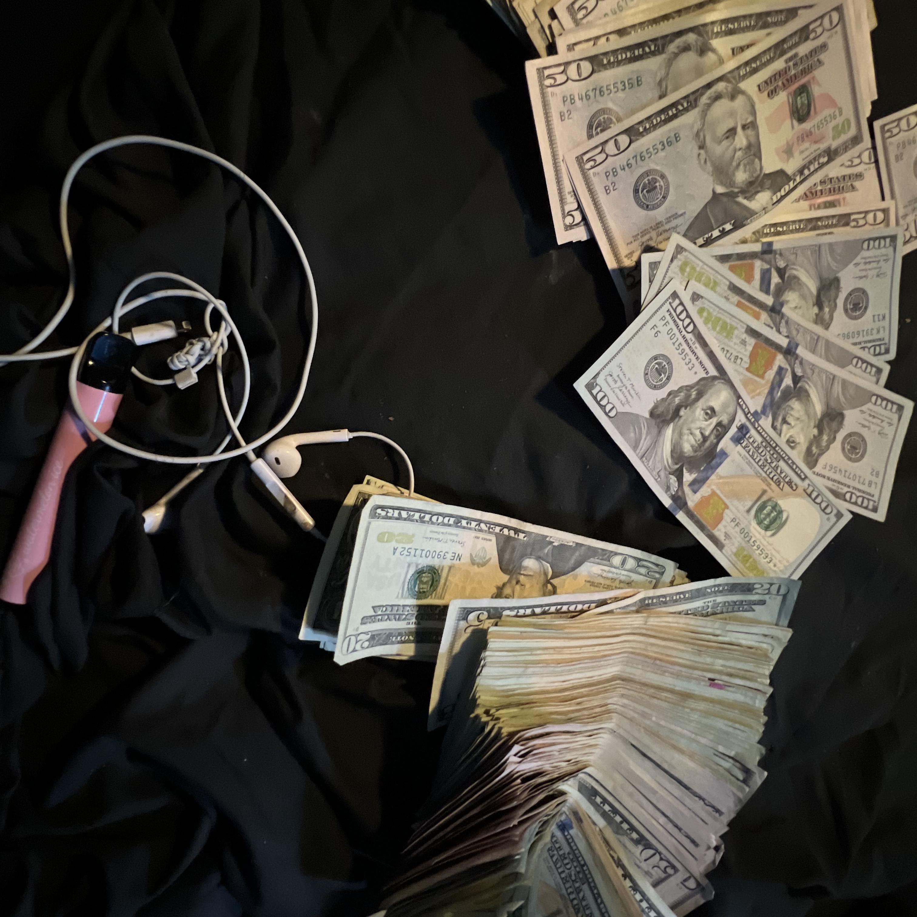 Mo Money Mo Problems artwork