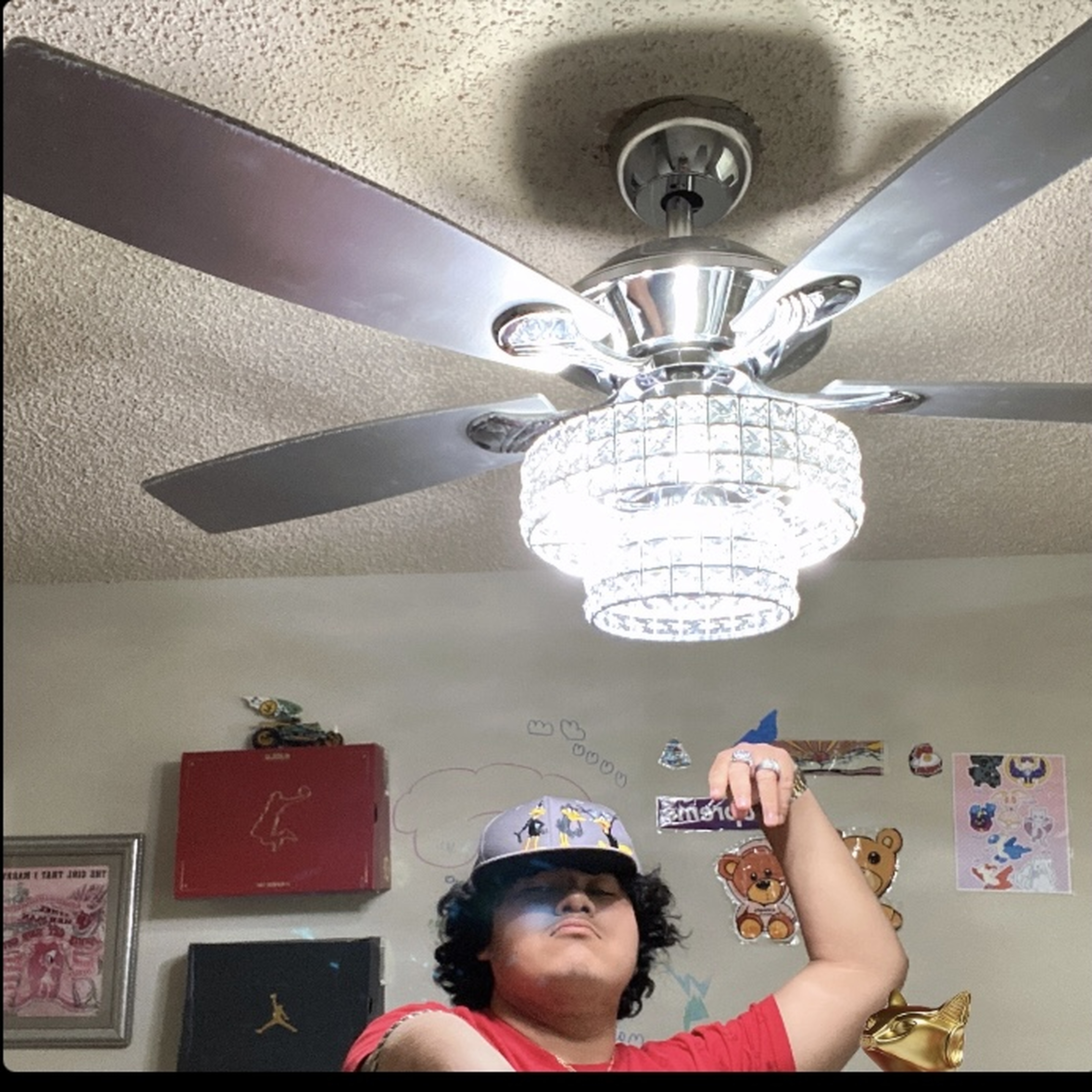 Y.B I’m just like a ghost maybe no one ever likes my content artwork