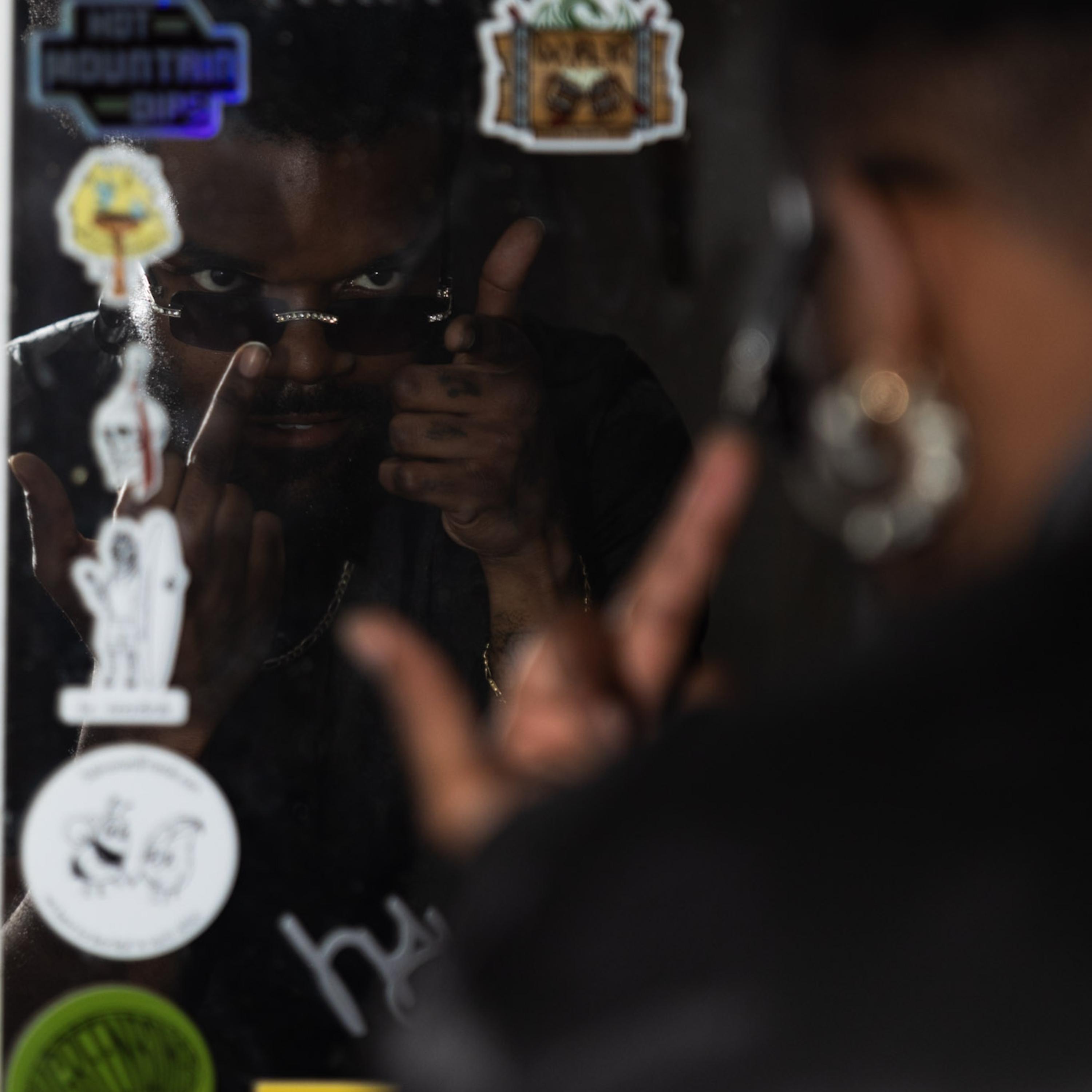 ACTNDFFRNT artwork