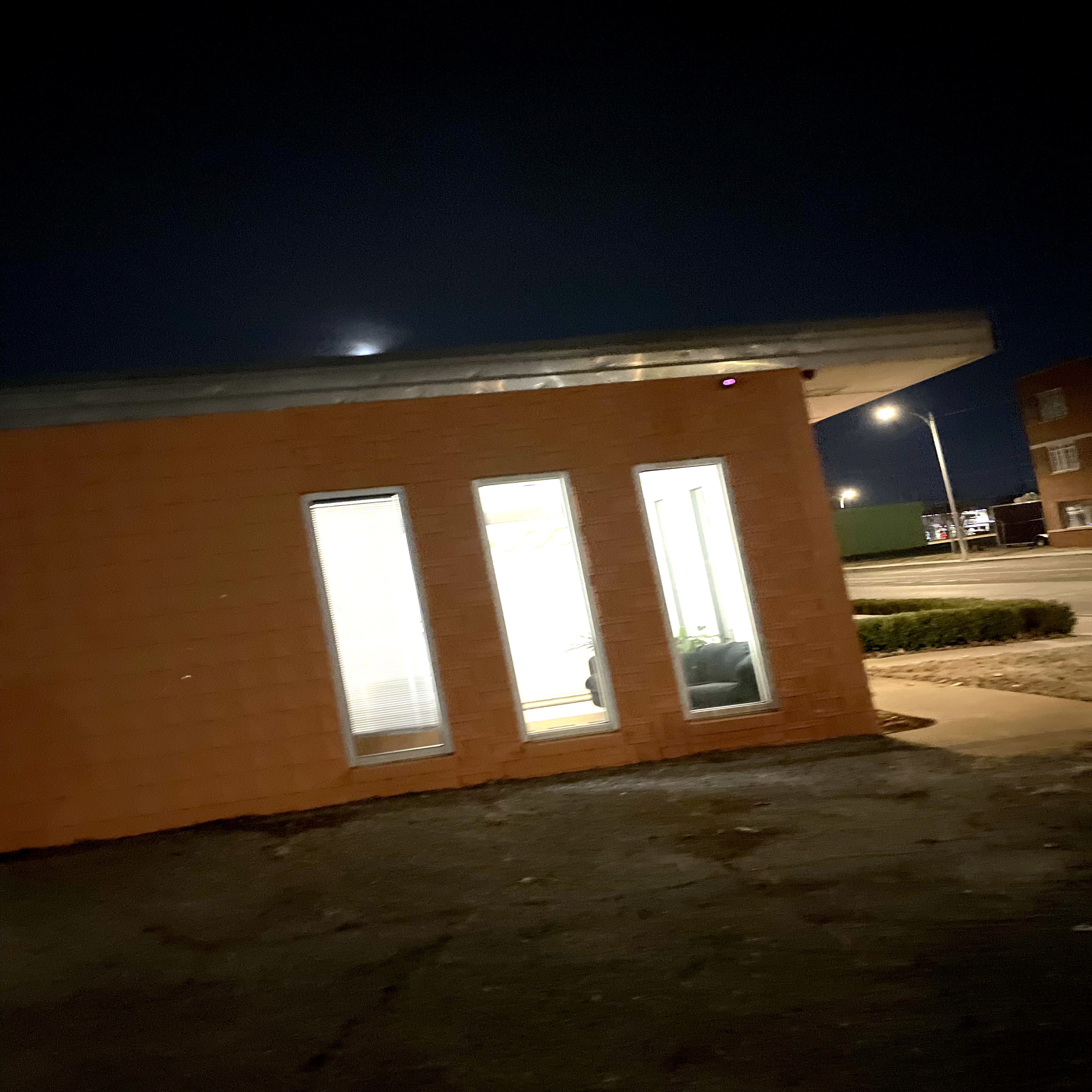 405-777-LOVE artwork