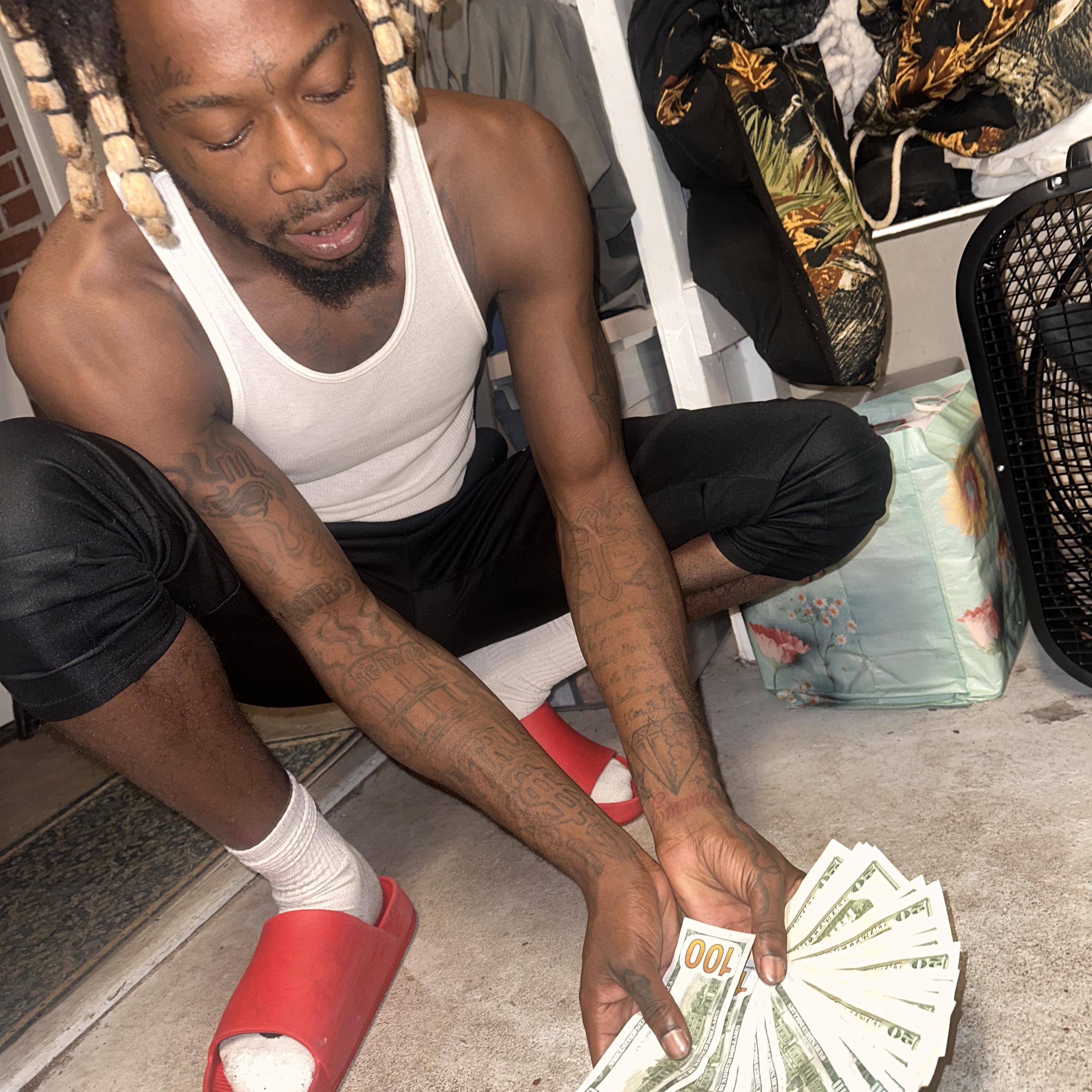 I’M TRAPPIN’ artwork