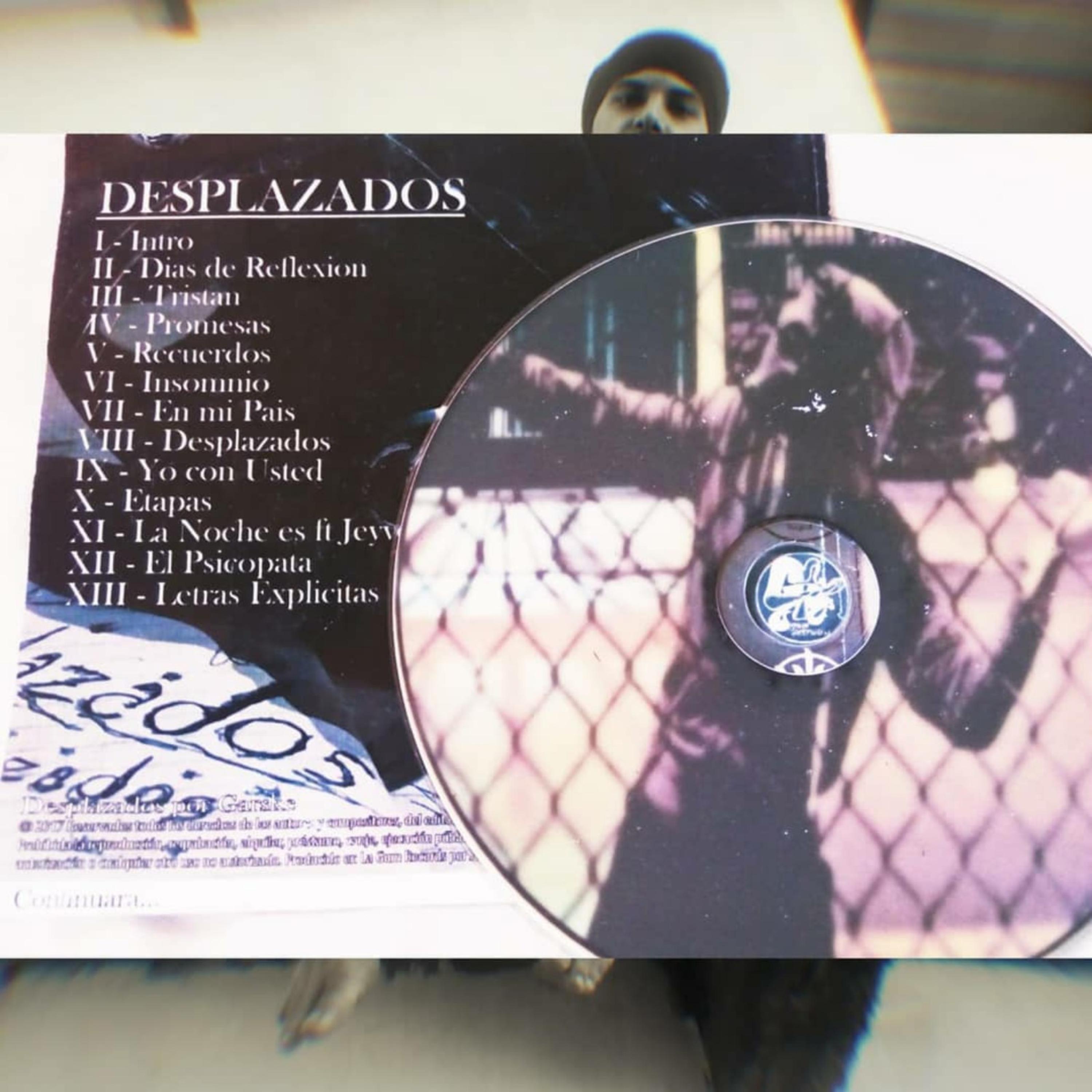 DESPLAZADOS artwork