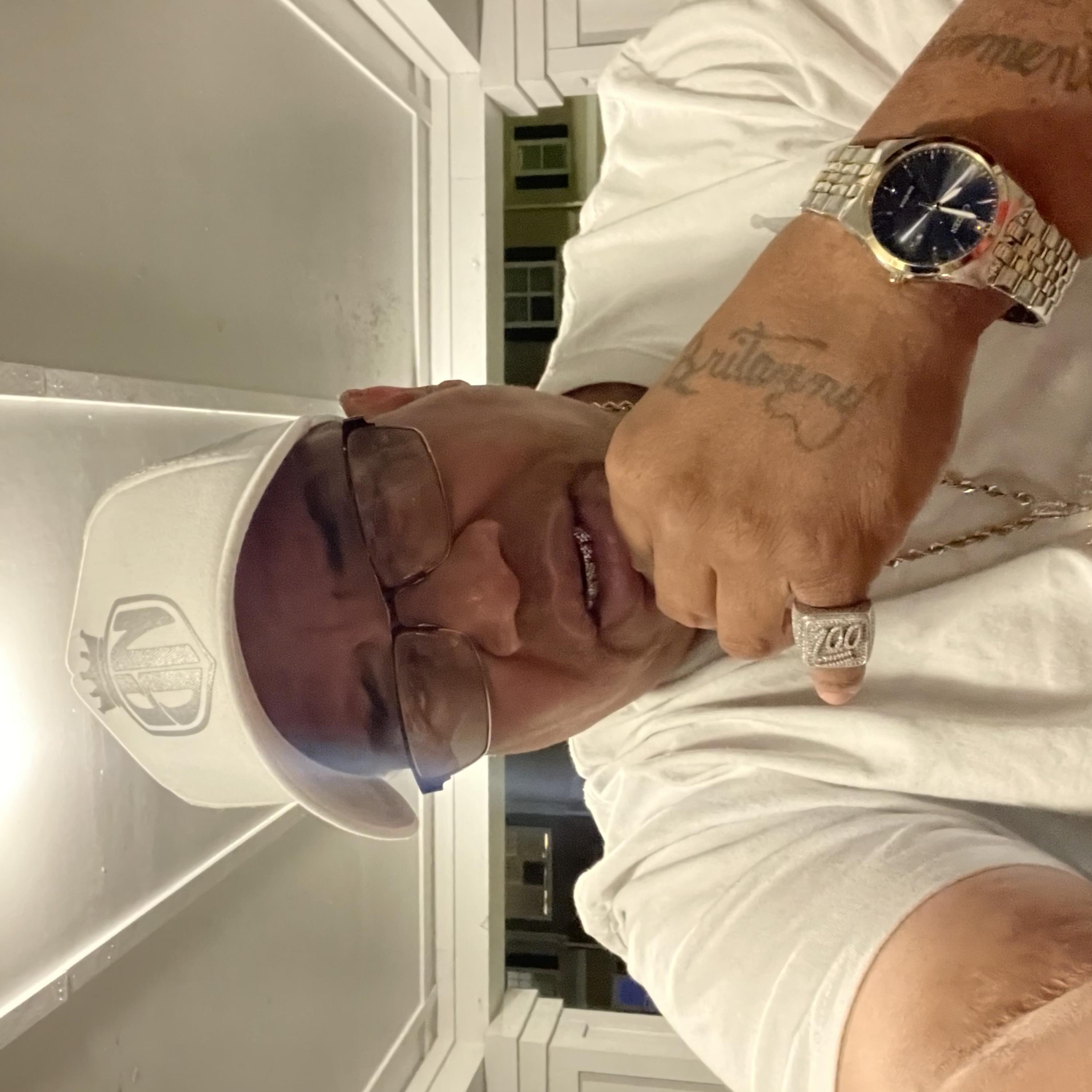 Shake Your Booty artwork