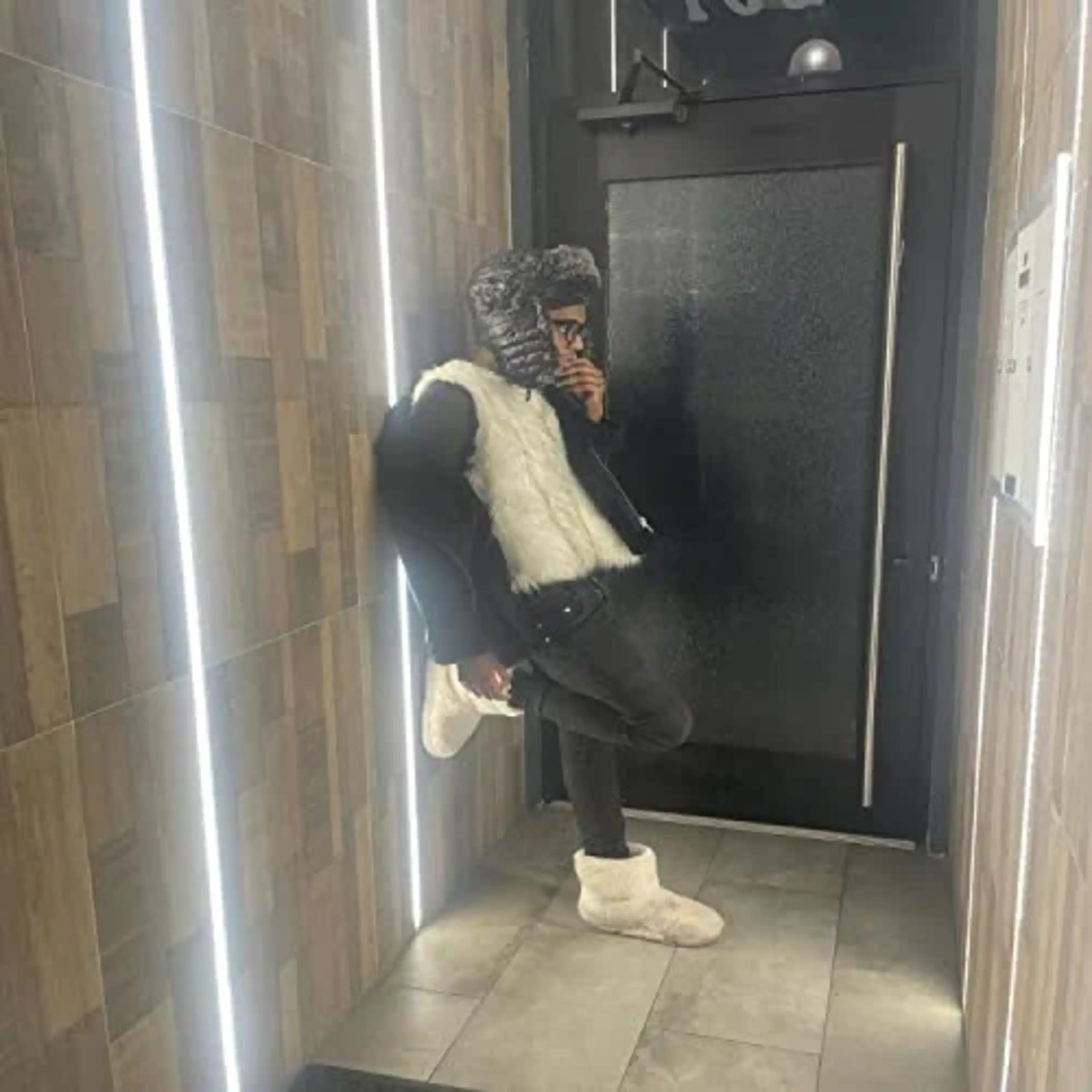 Real Vampire 2 artwork