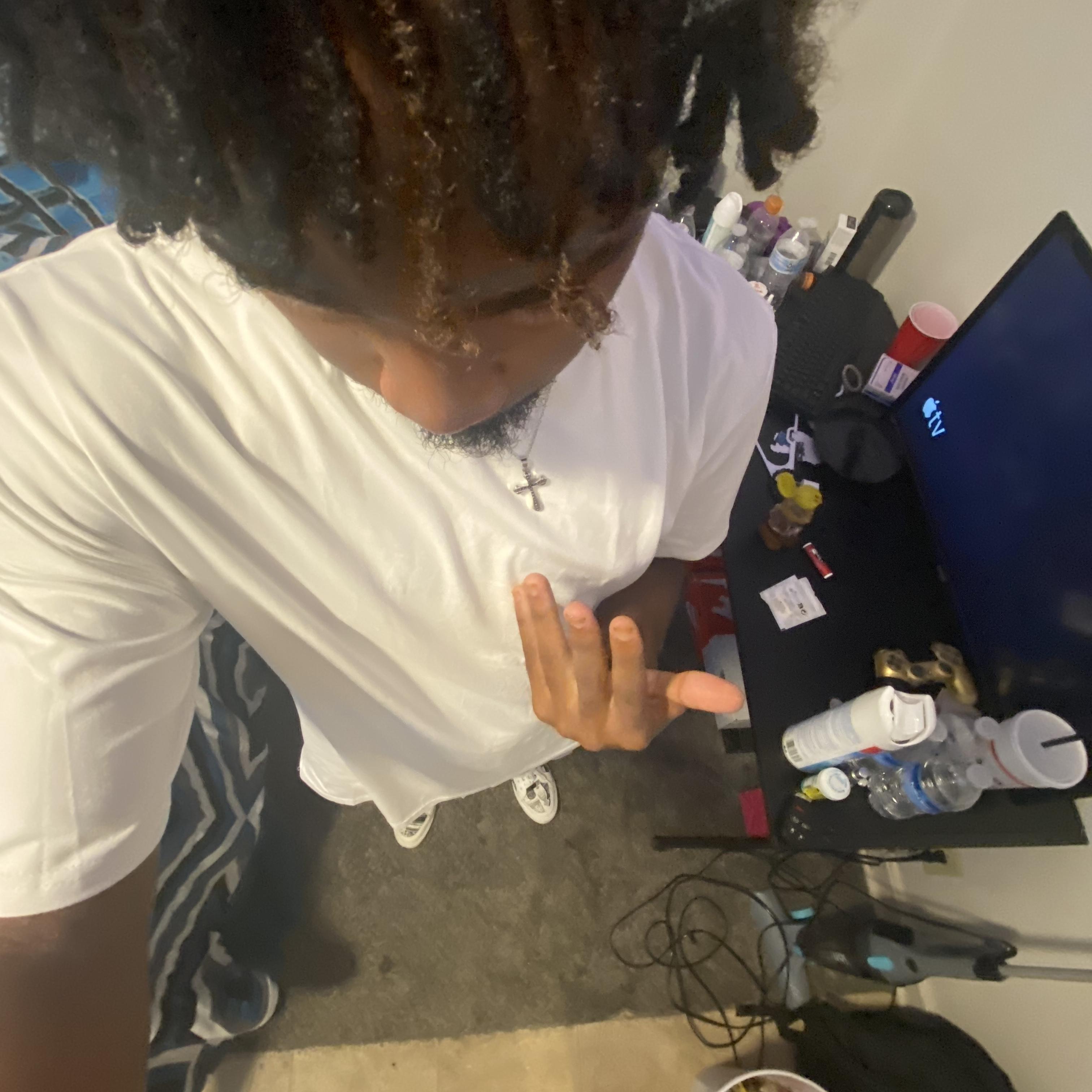 Mad Huh (project) artwork