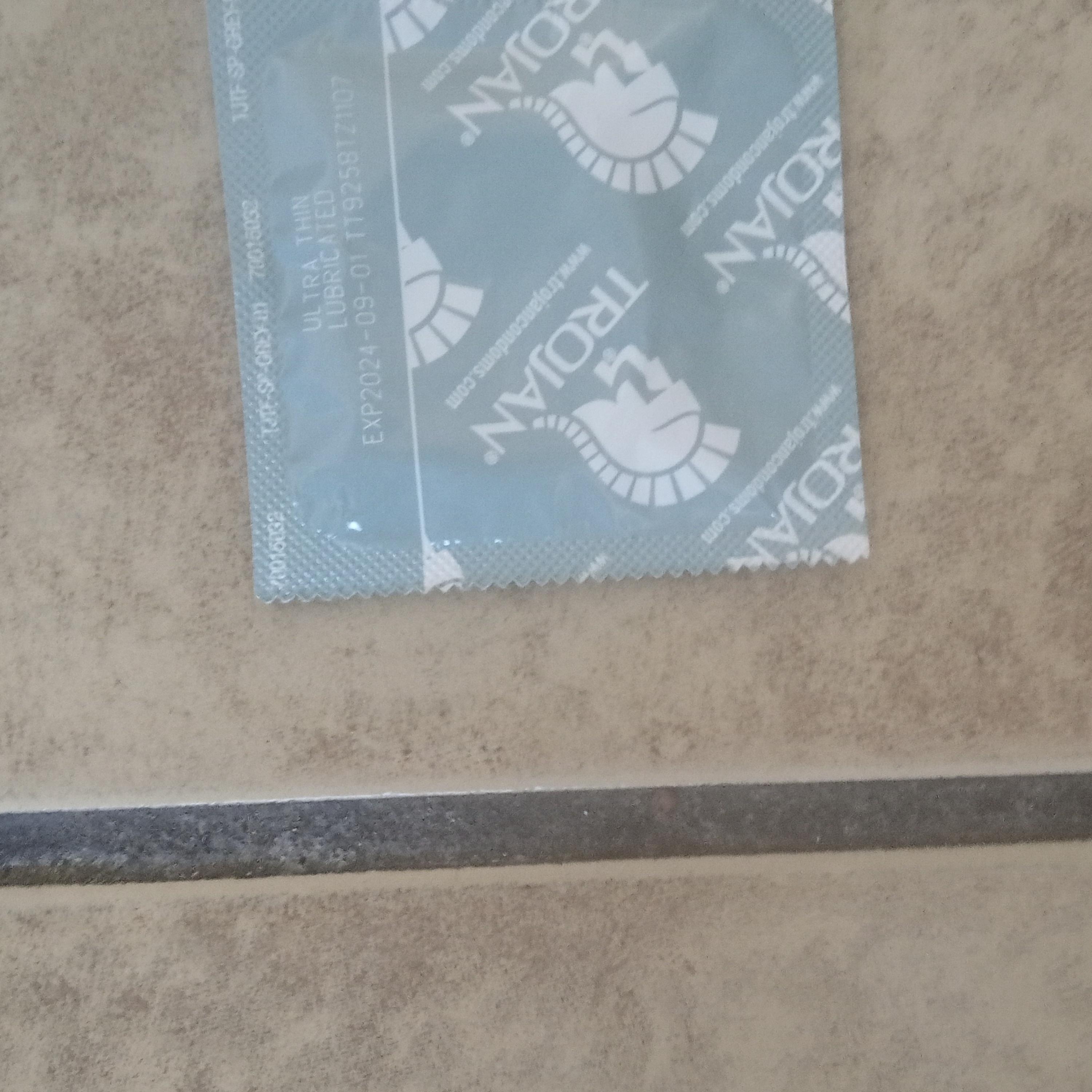 She digging me artwork