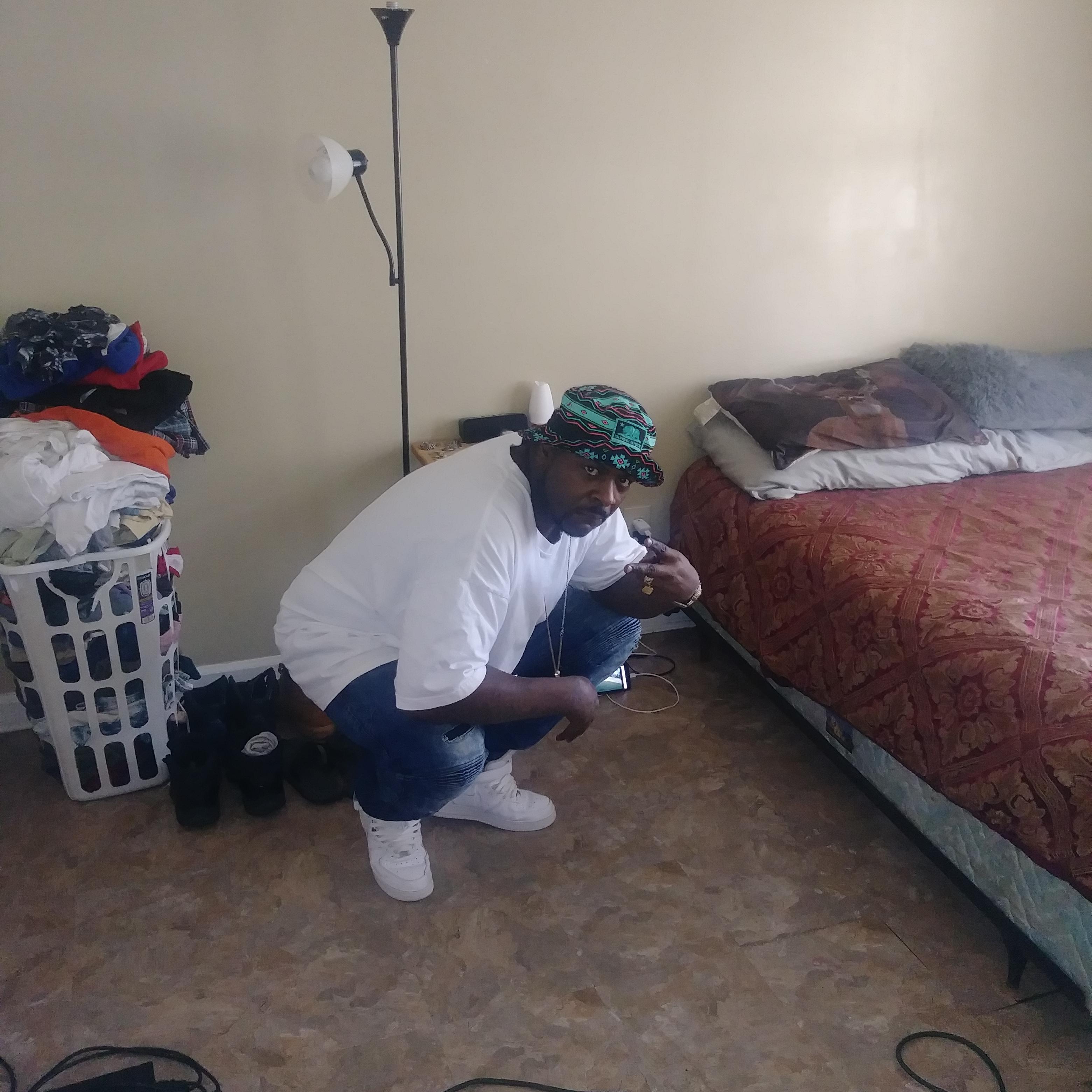 She Going On artwork