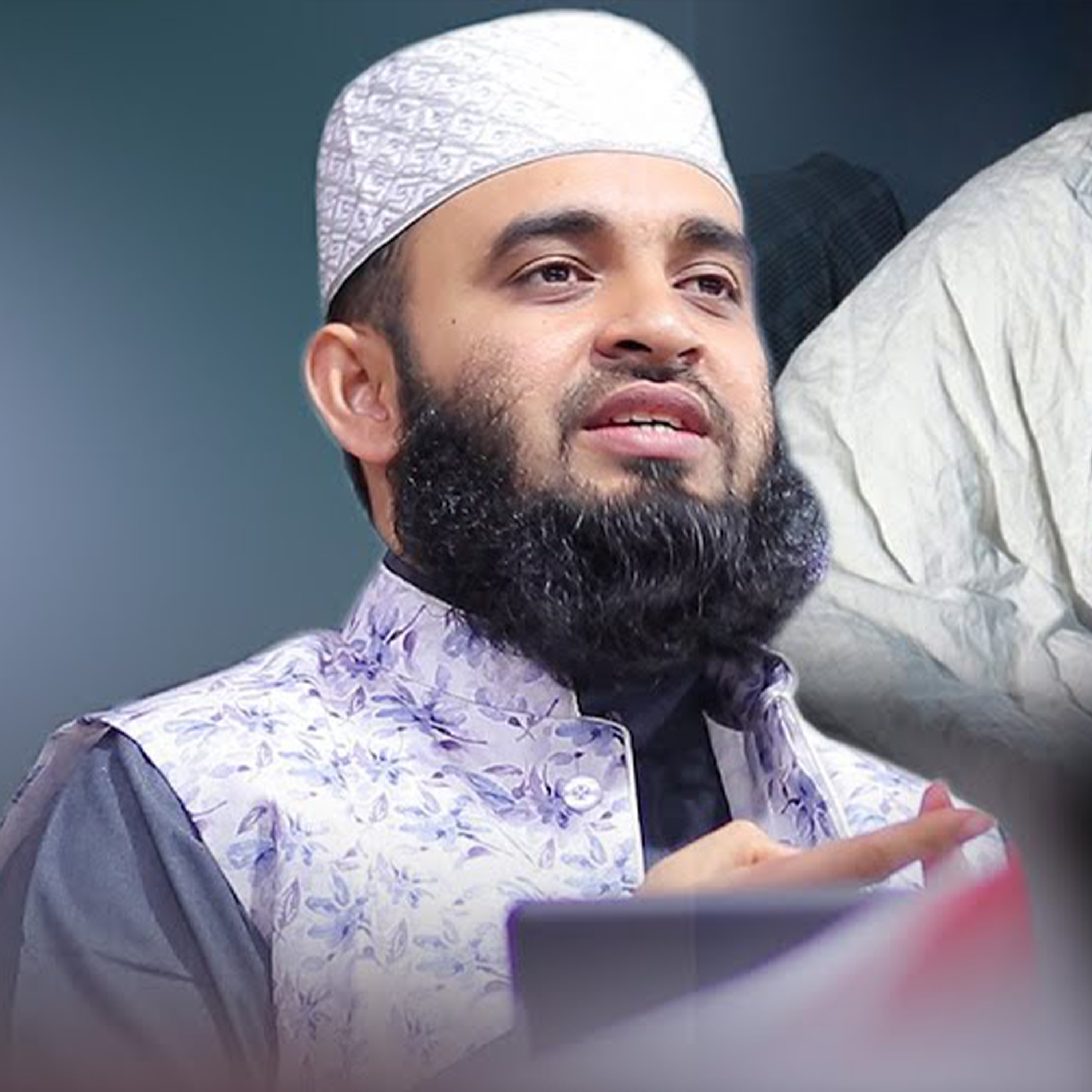 যত শুনি ভালো লাগে artwork