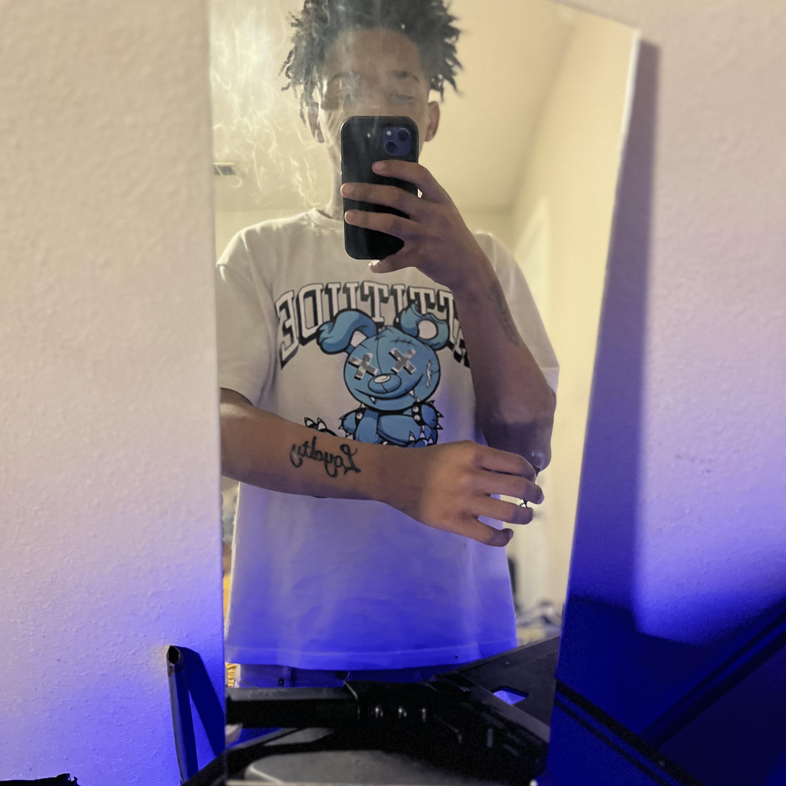 Sumn Chill Shi artwork
