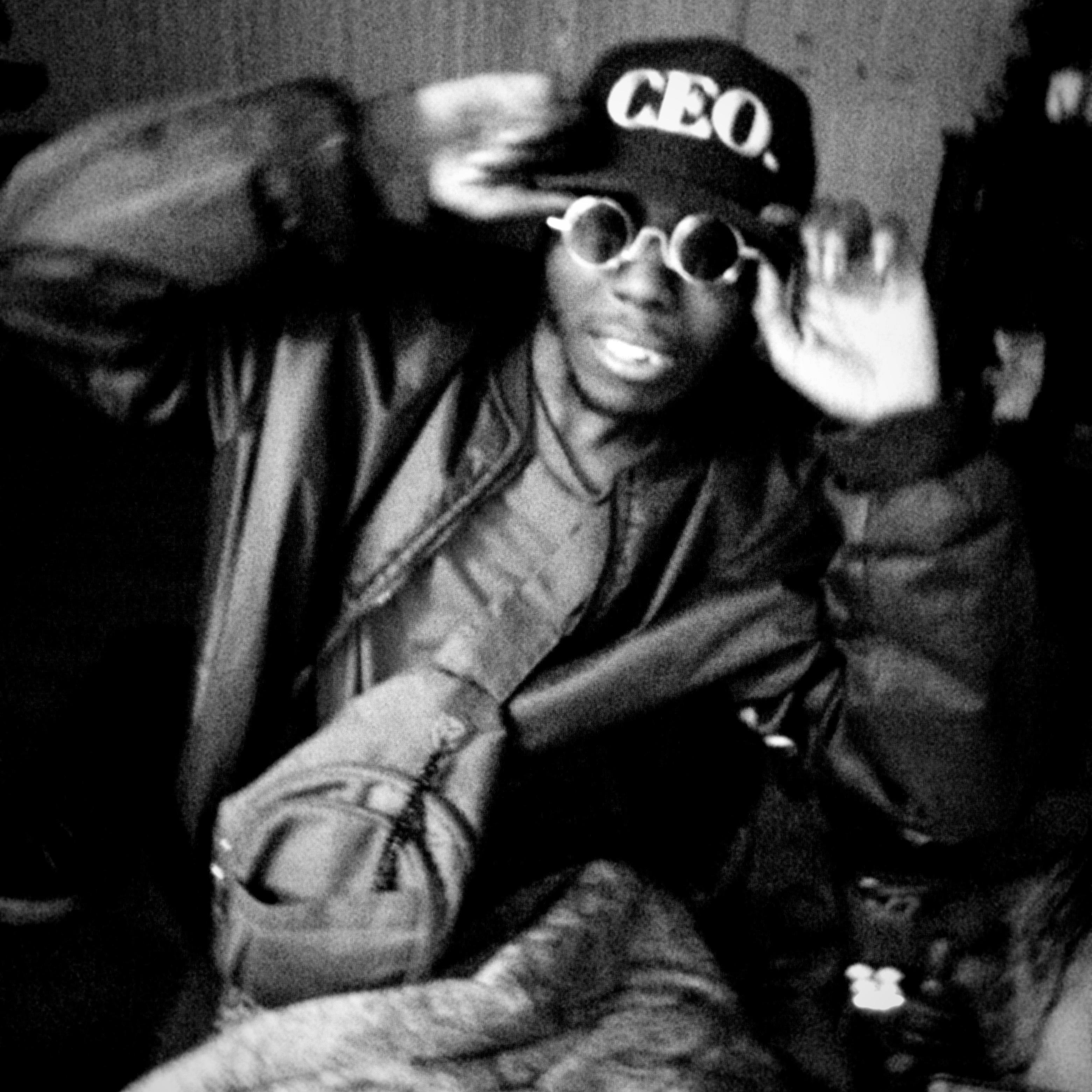 BLACK STARLINE artwork