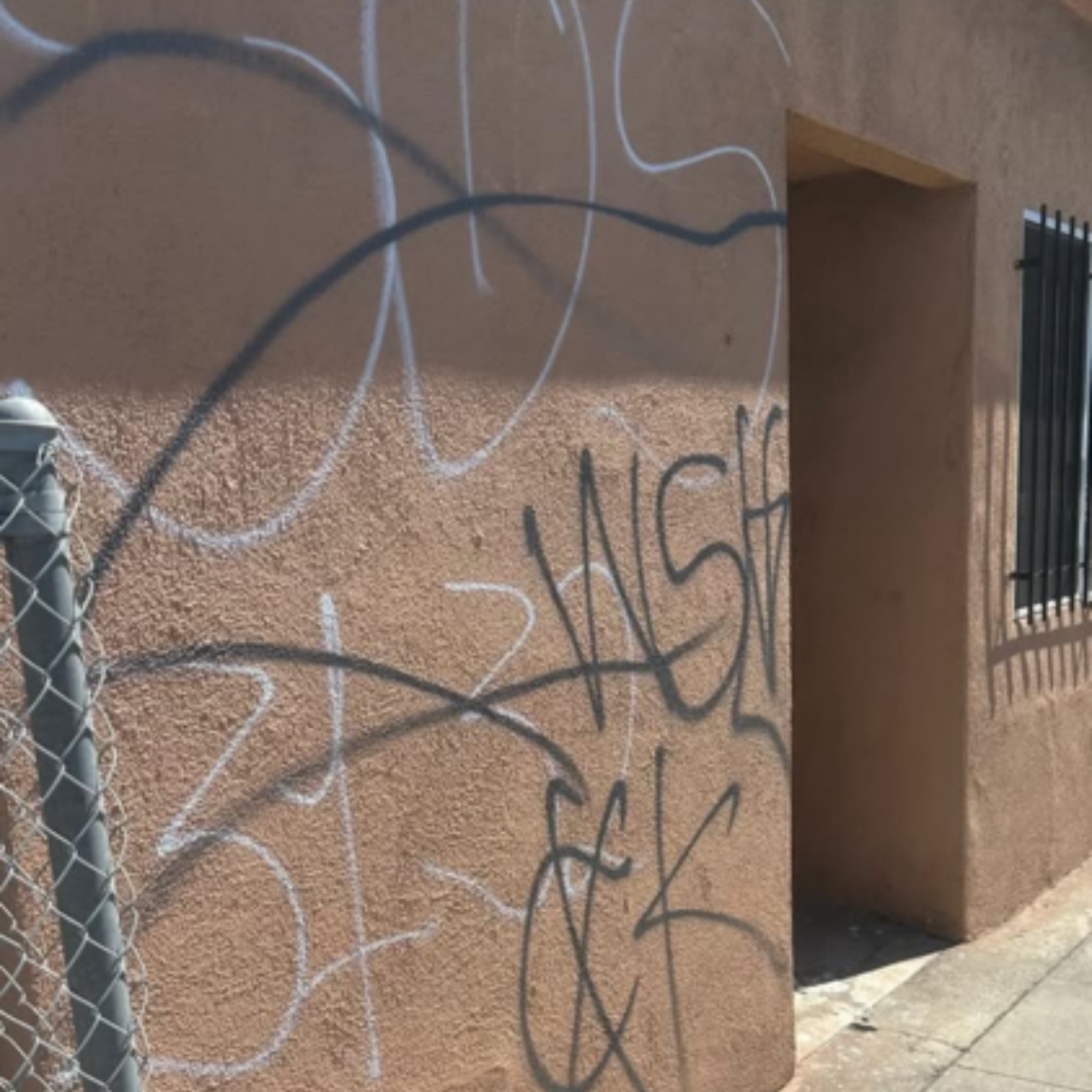 Regular Longos artwork