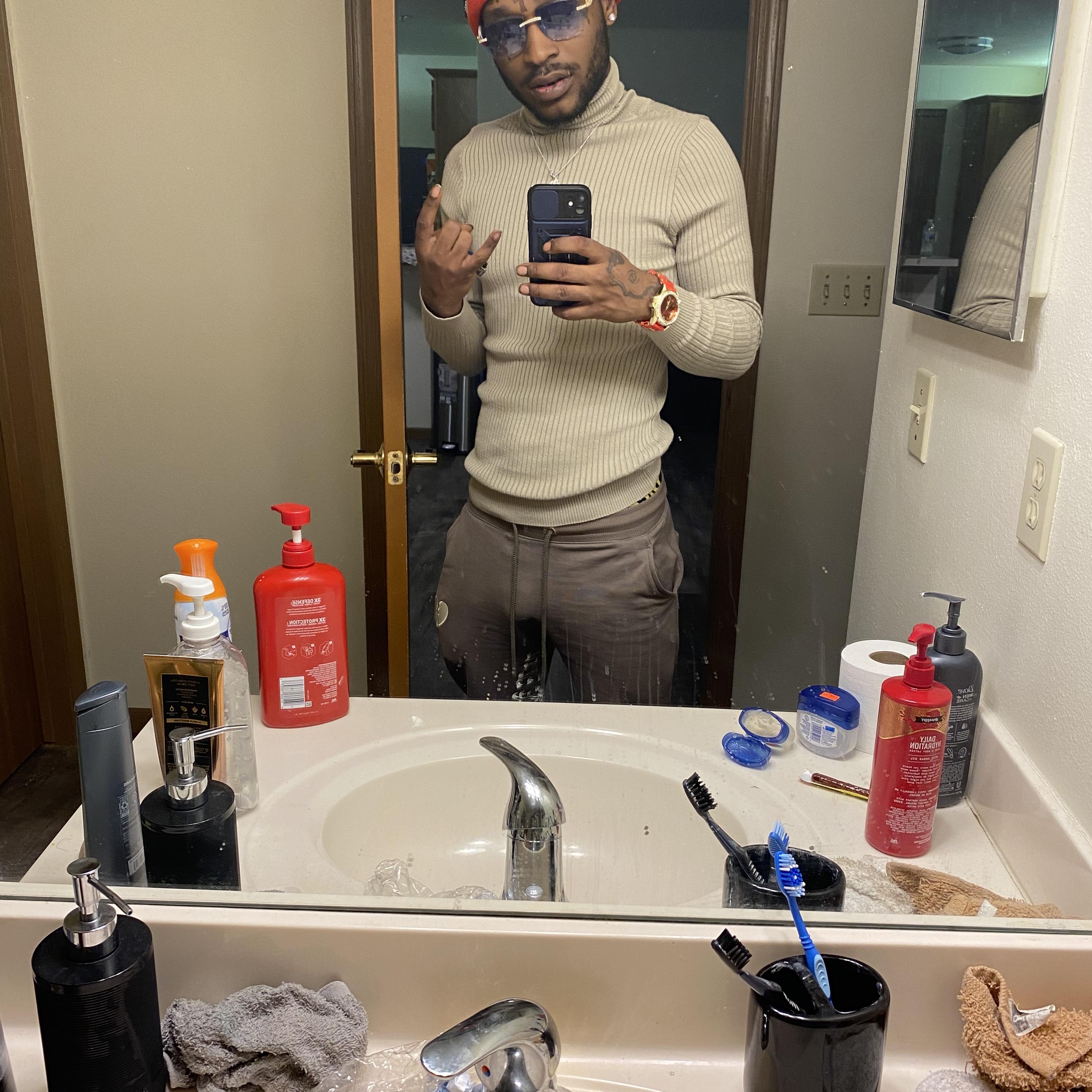 Middle Of The Bar artwork