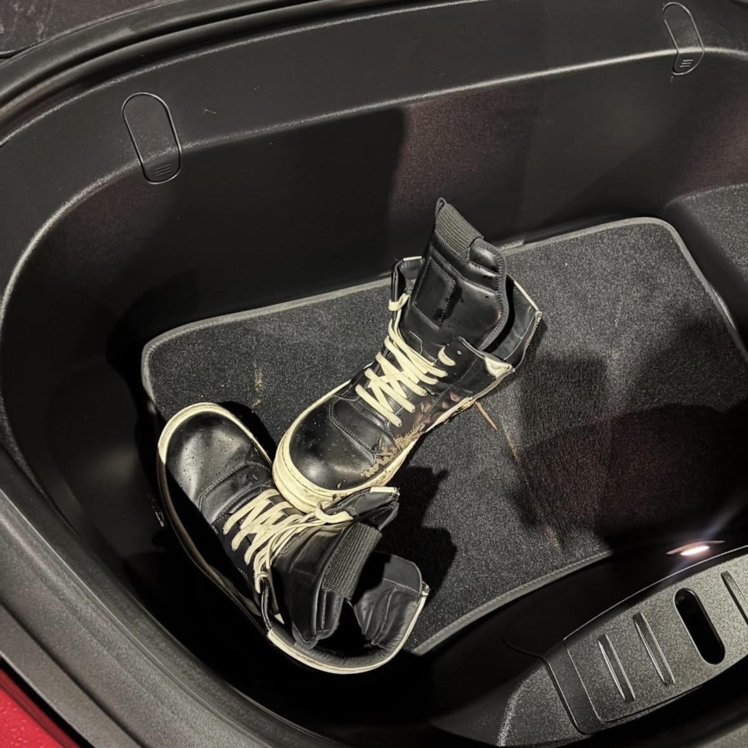 you think you know me vol.1 #1006 artwork