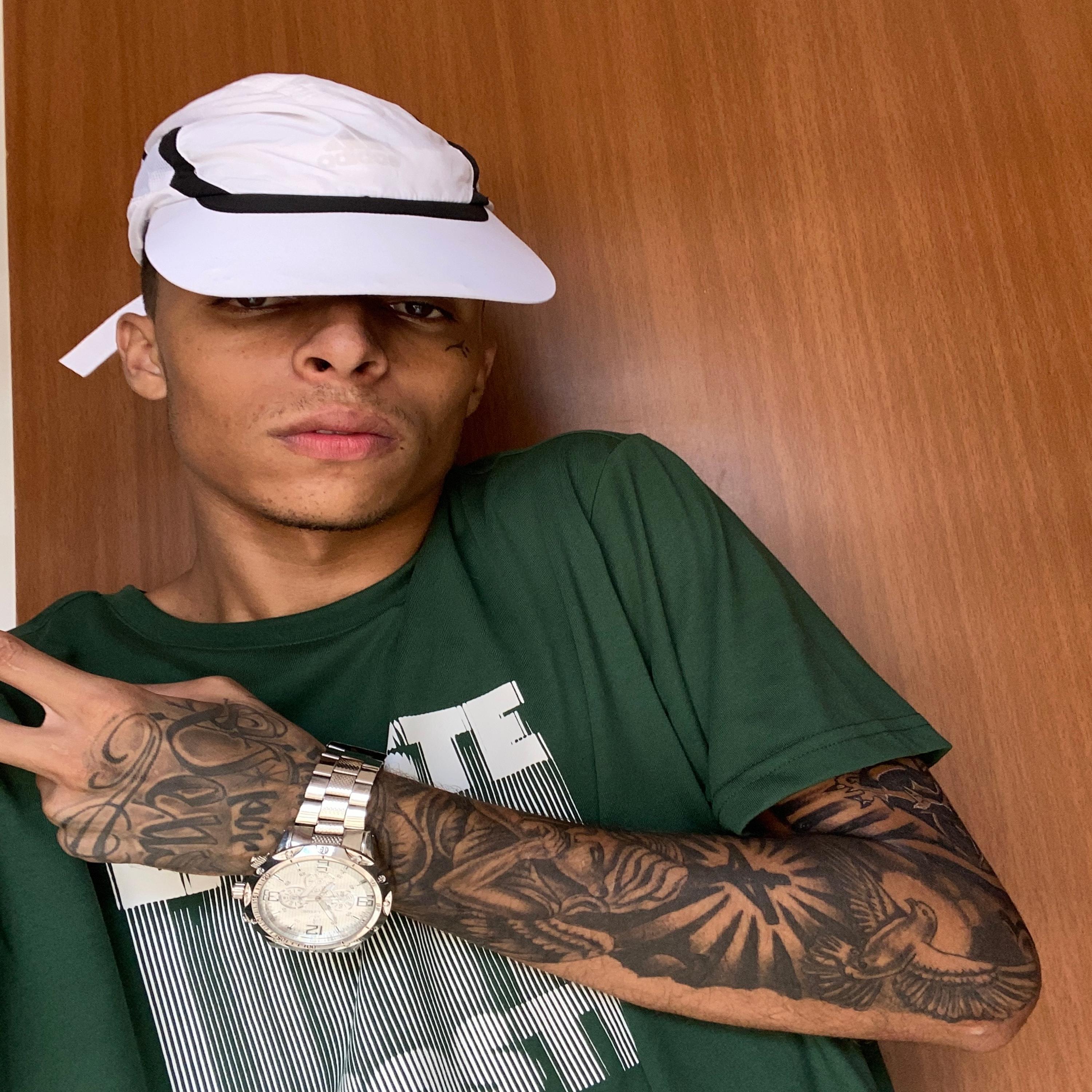 TO COM OS CRIA PELO MORRO artwork