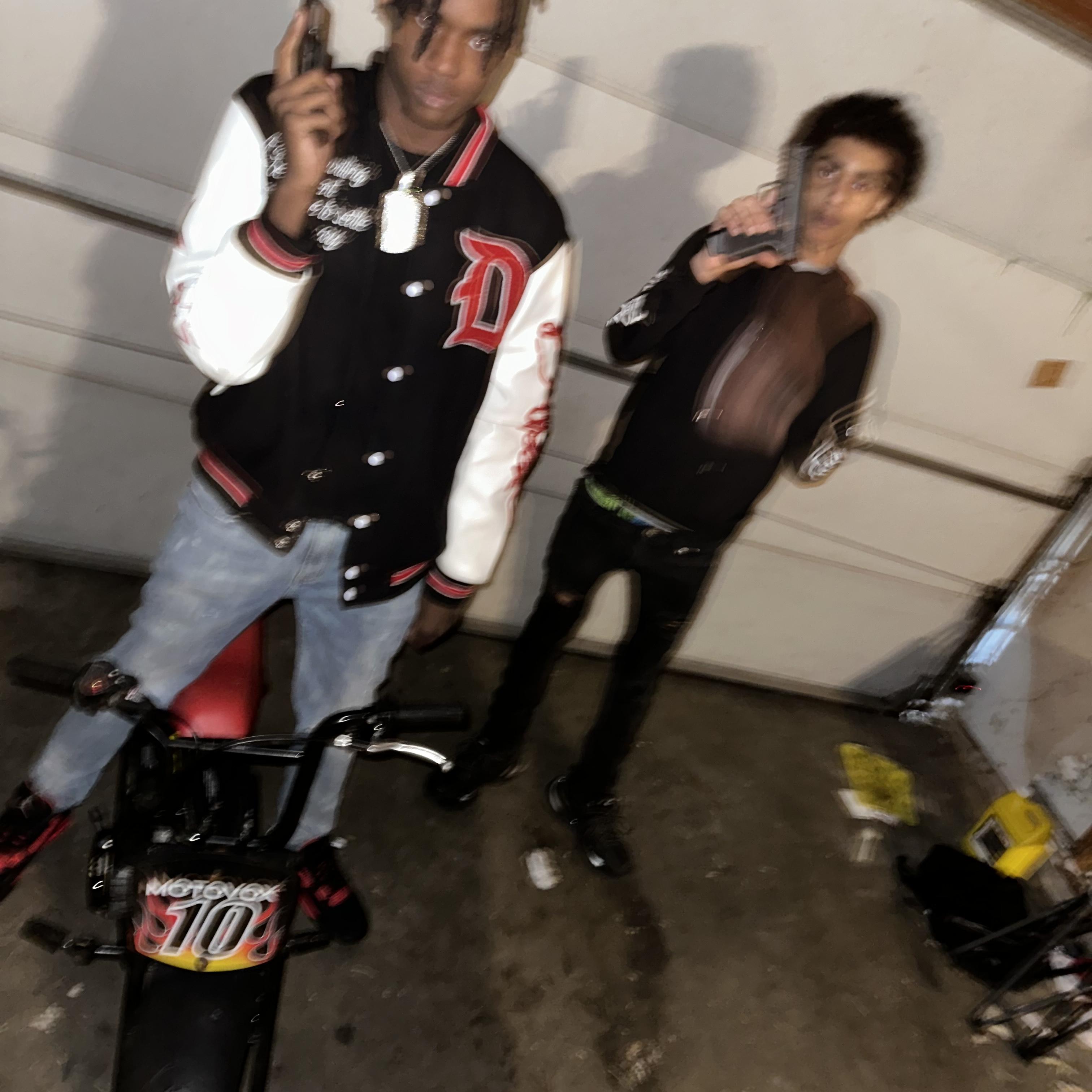 100 & 100s artwork