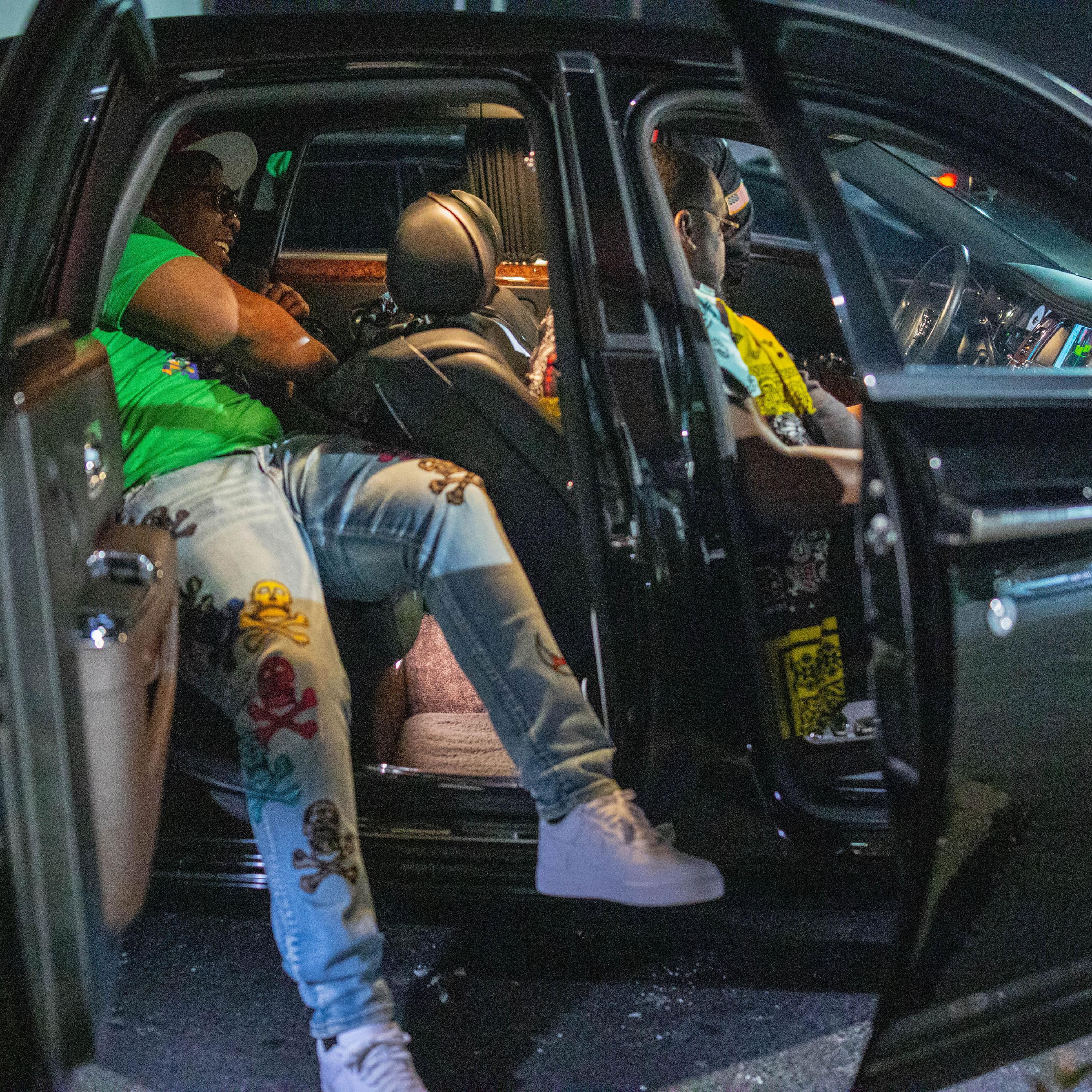 Doemoney by 10band cover art
