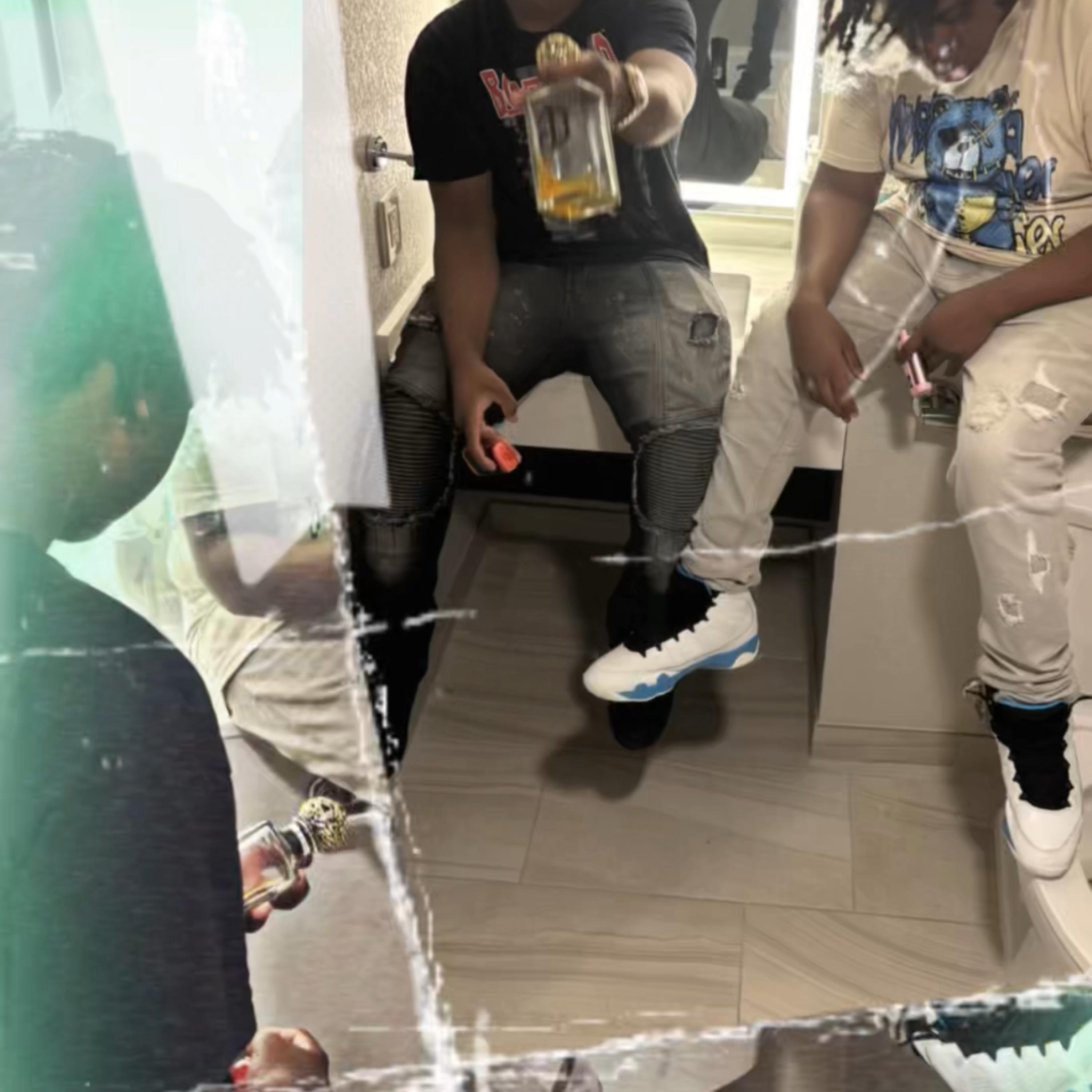 He A Bitch by 2RealTayy cover art