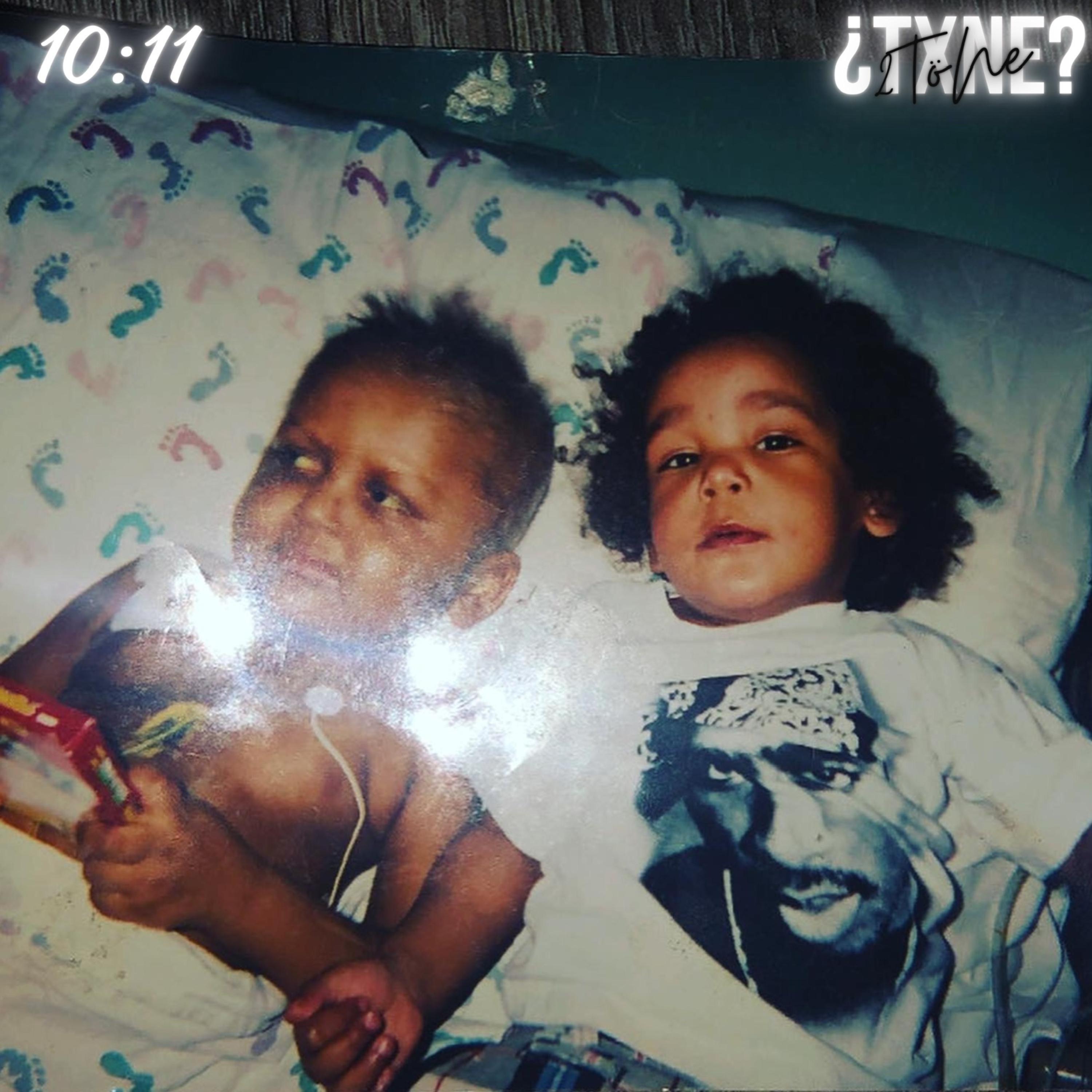 10:11 (DELUXE) artwork