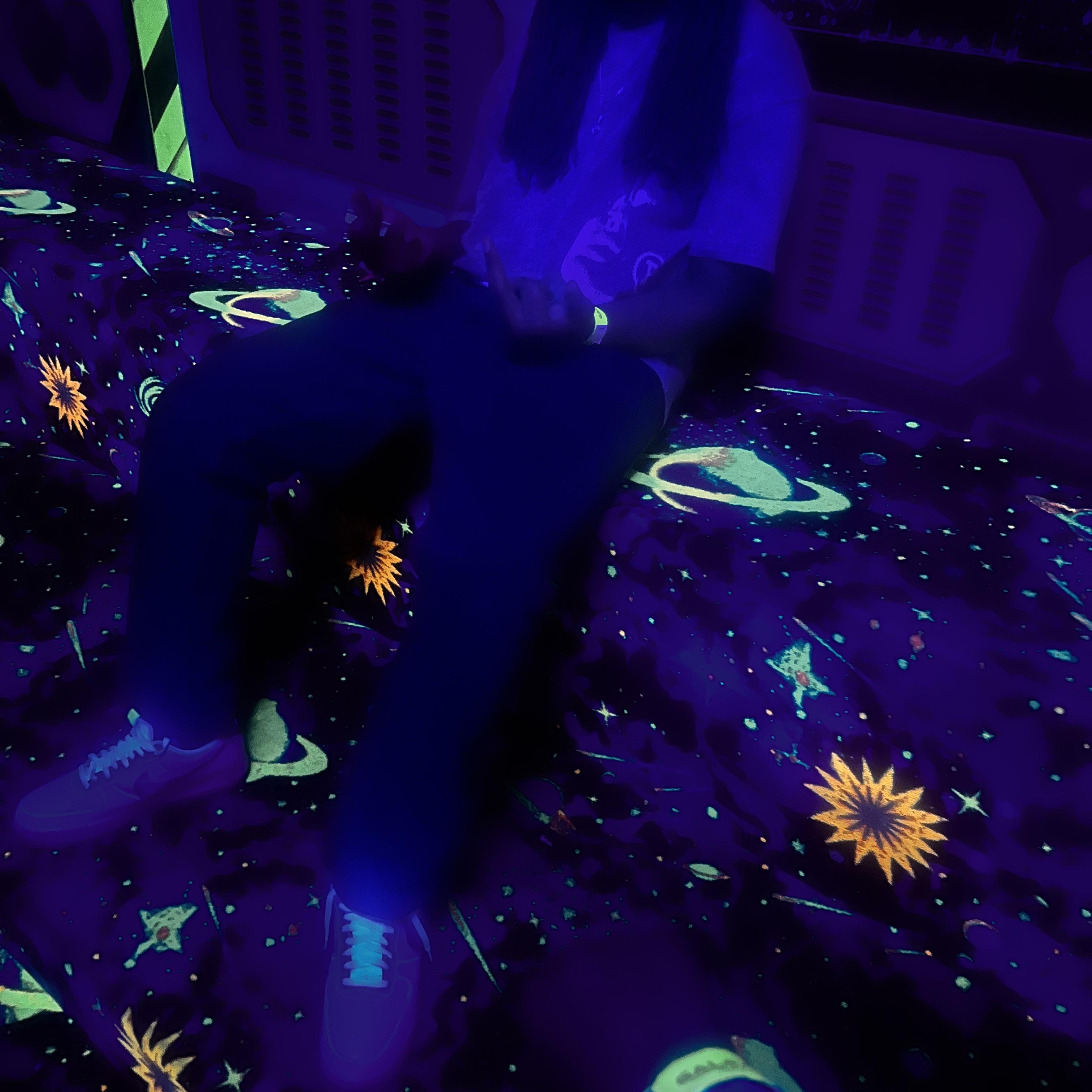Head Glitching artwork