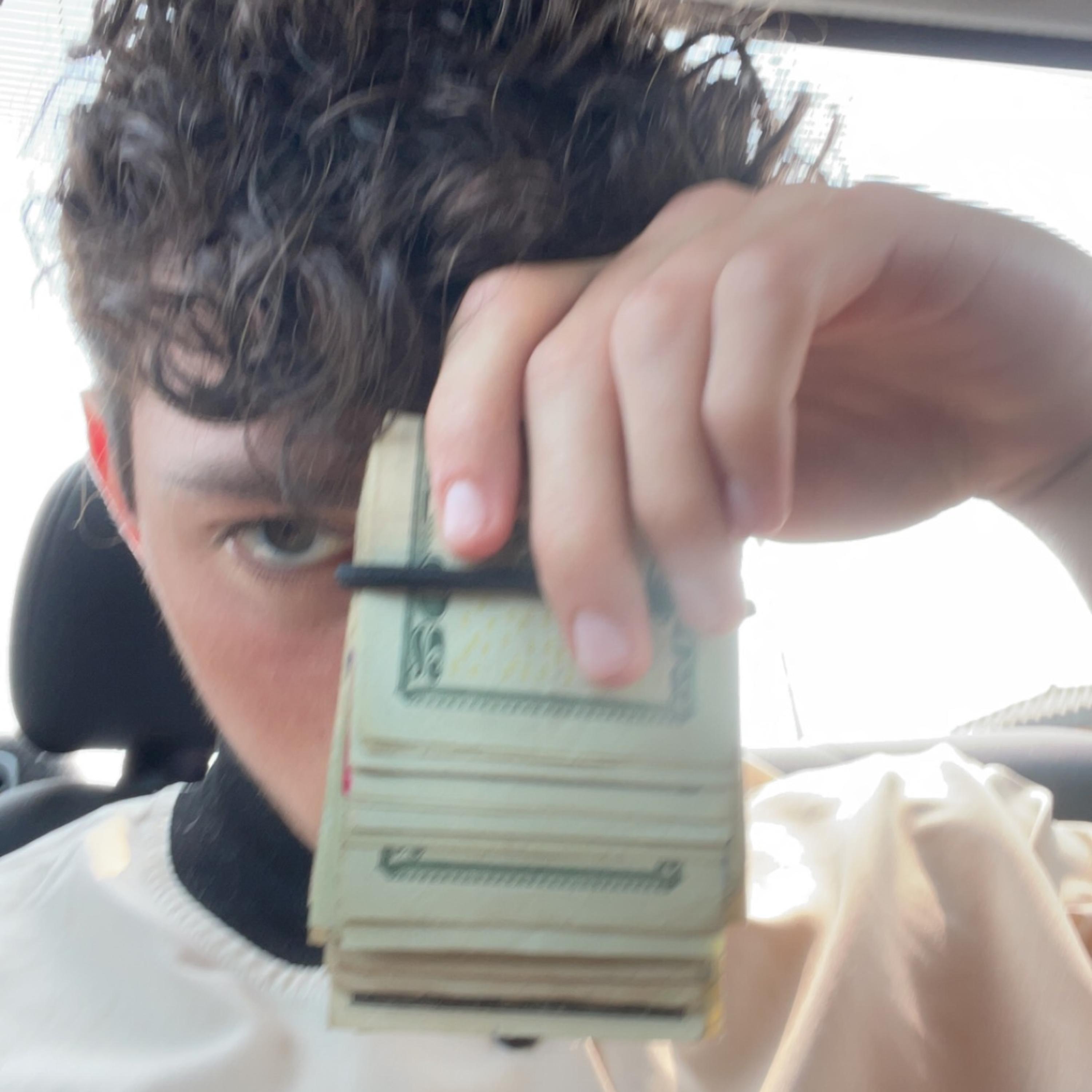 Aïn't Rêal artwork