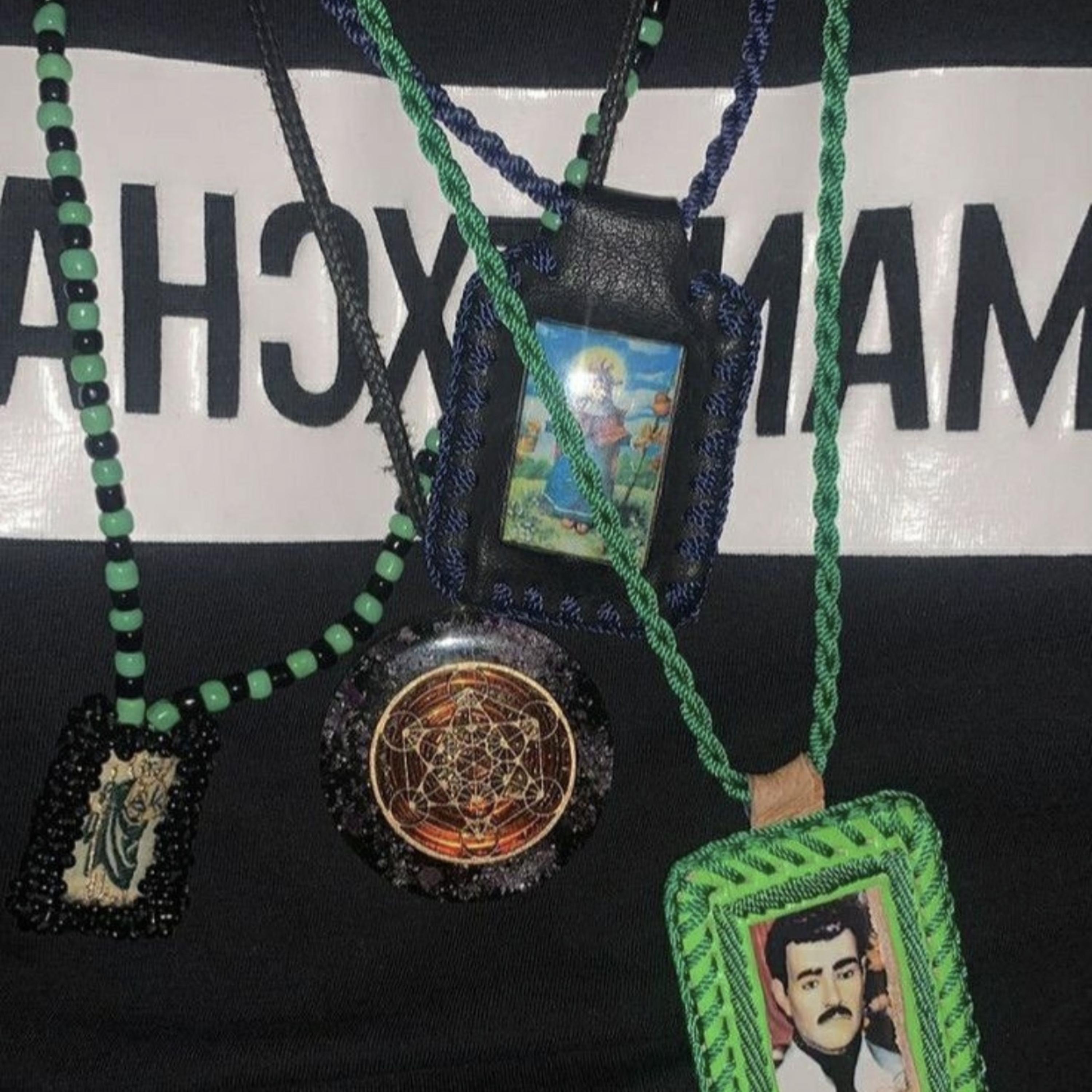 Los Collares by Corridos Con Estilo Oficial cover art