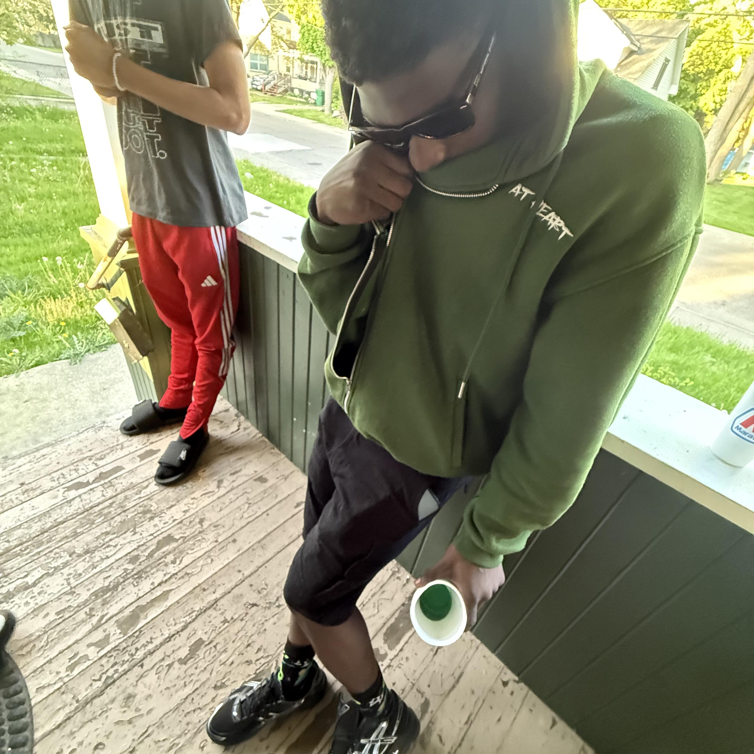 Yoe Wlrd artwork